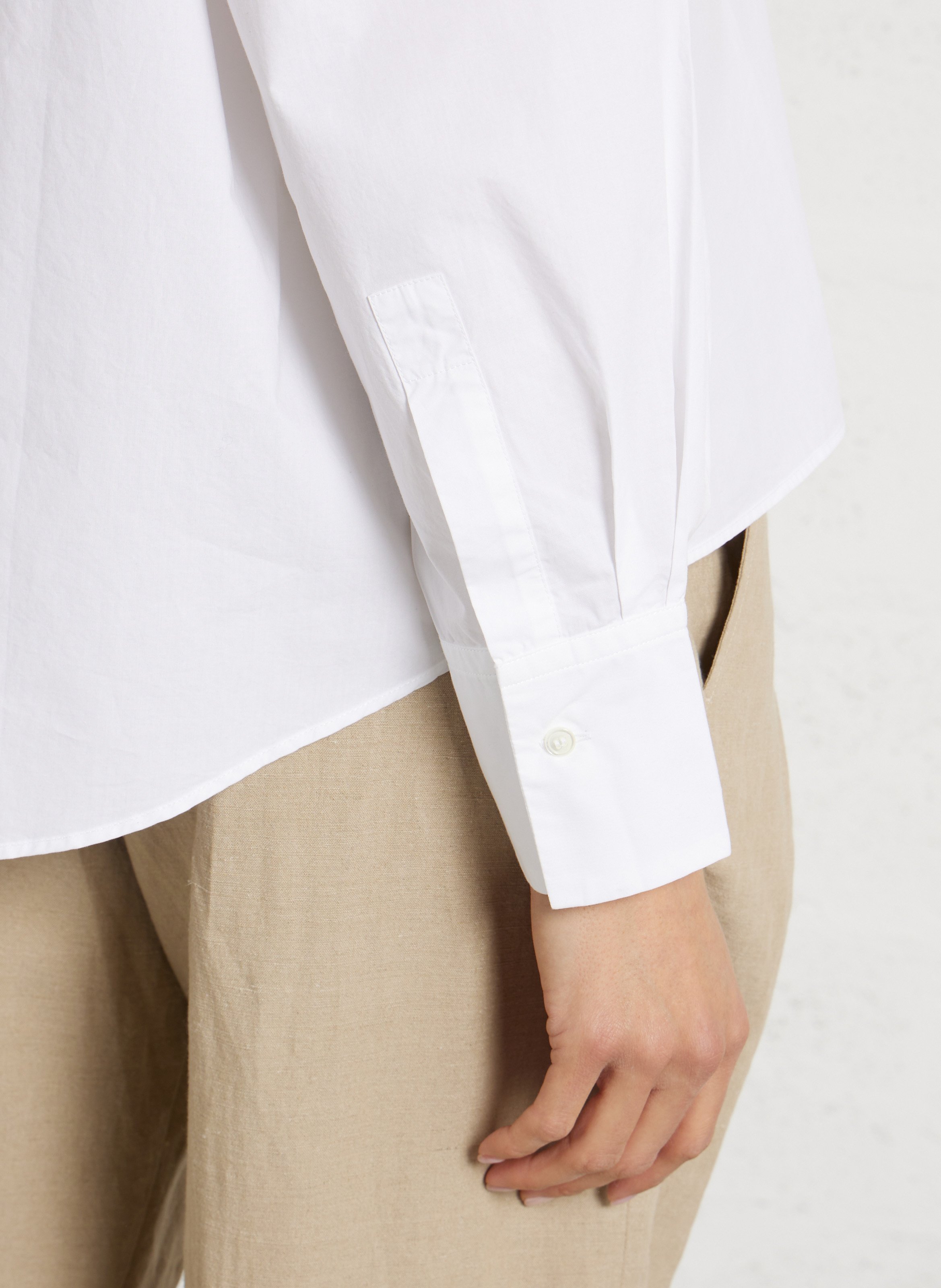 Oversized V-neck cotton blouse POMANDERE White