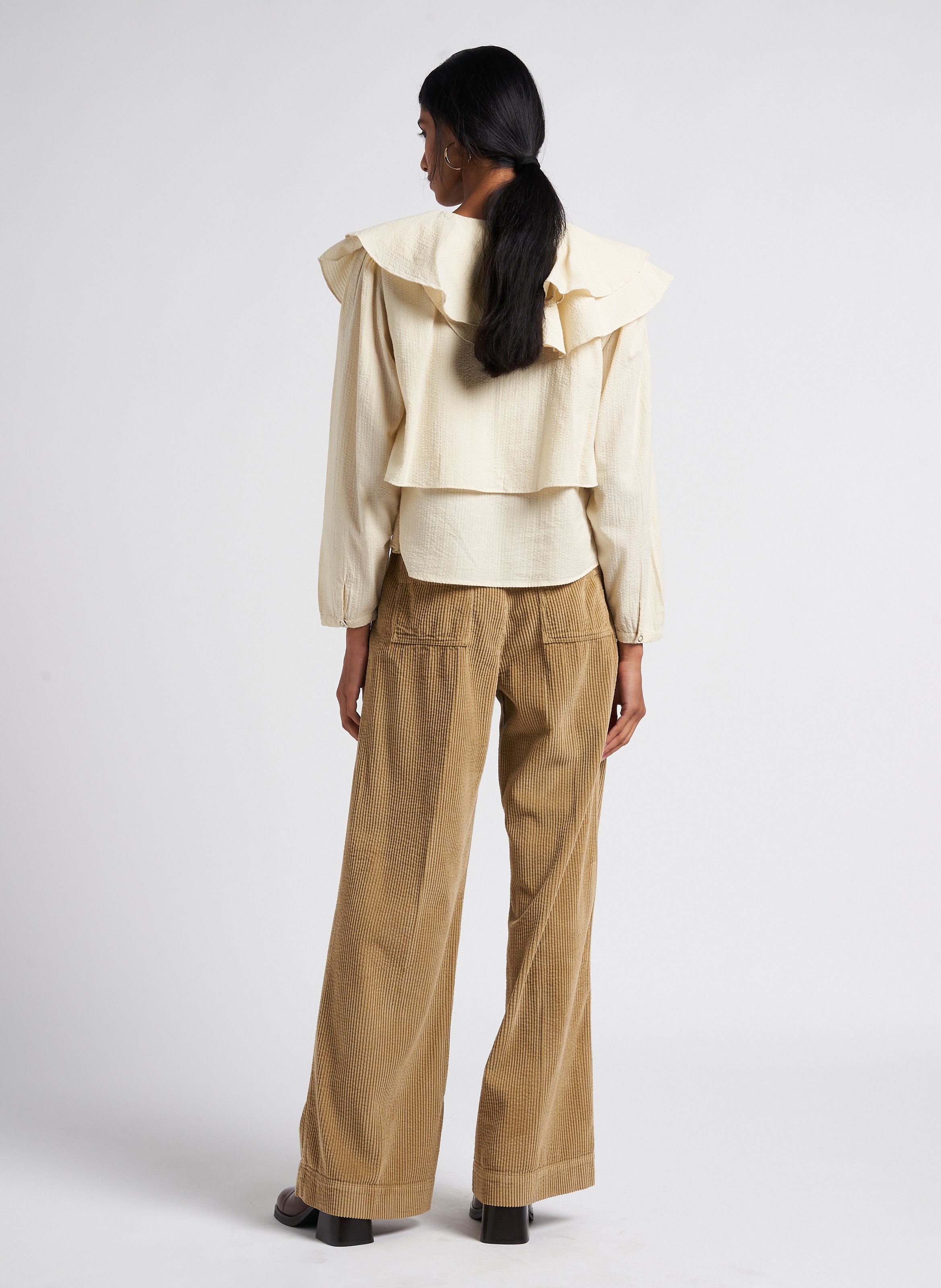 Loose-fit cotton shirt with round neck BELLEPIECE White