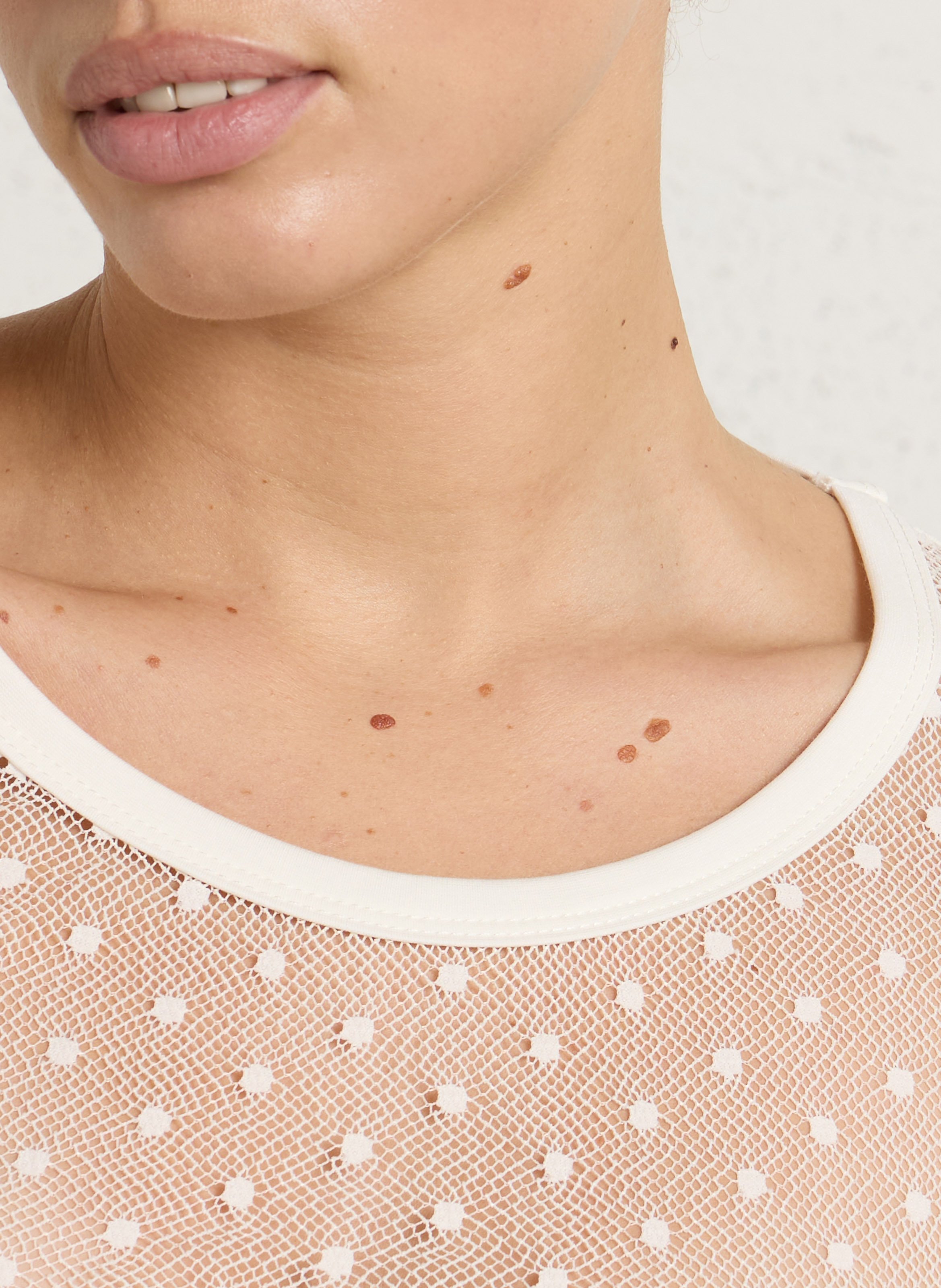 Strakke doorschijnende T-shirt. IMPERIAL Wit