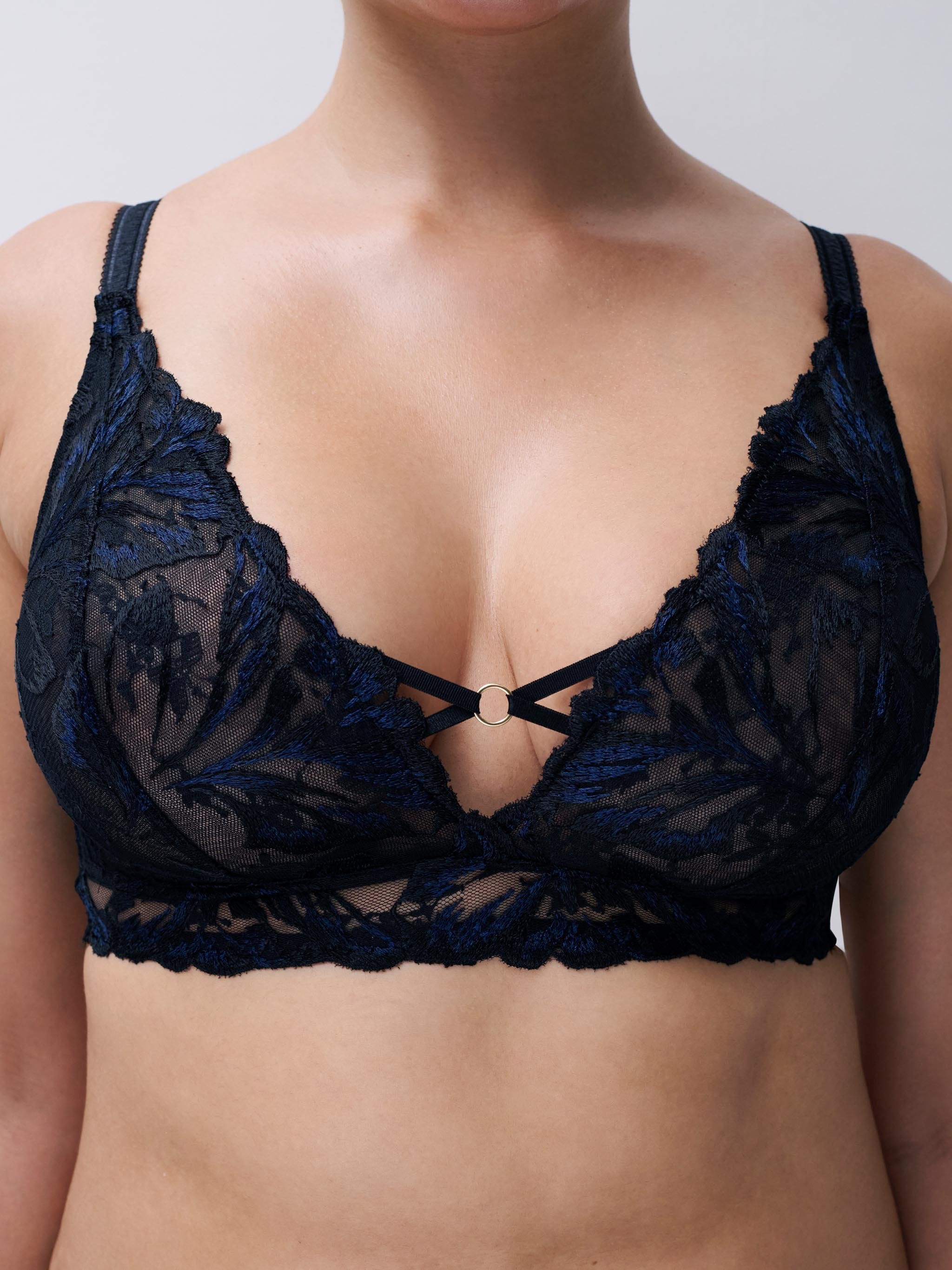 Non-wired bra with floral embroidery CHANTELLE Black