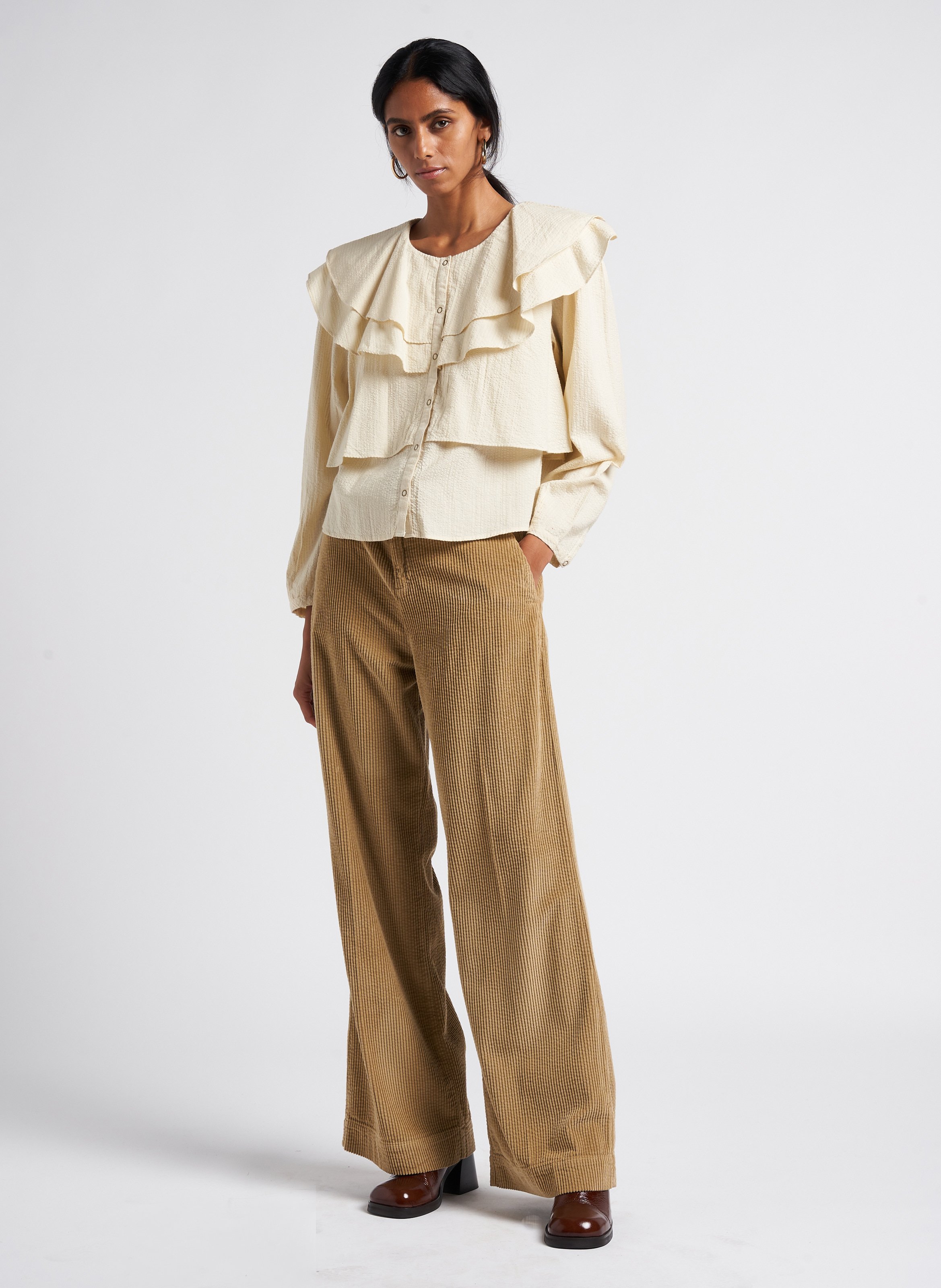 Loose-fit cotton shirt with round neck BELLEPIECE White