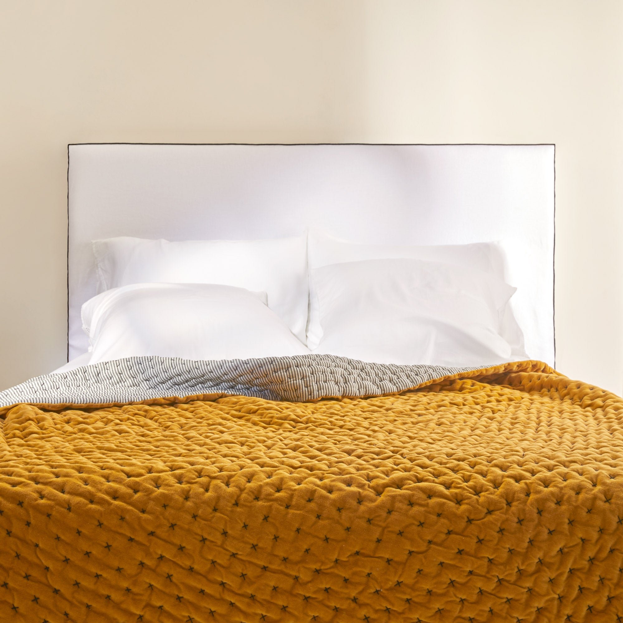 MALO - Quilted linen bedspread MADURA Yellow