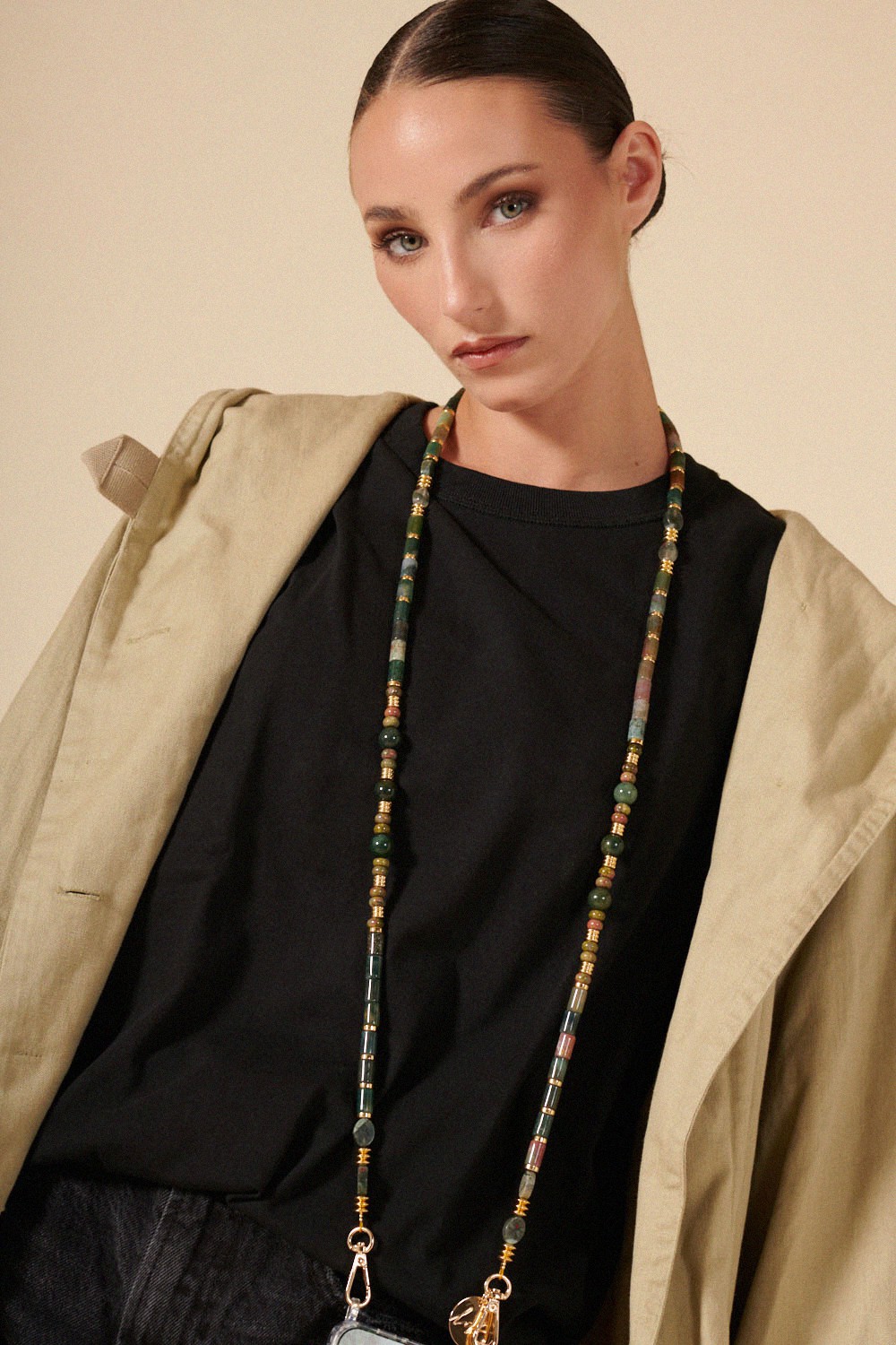 Beaded phone chain LA COQUE FRANCAISE Green