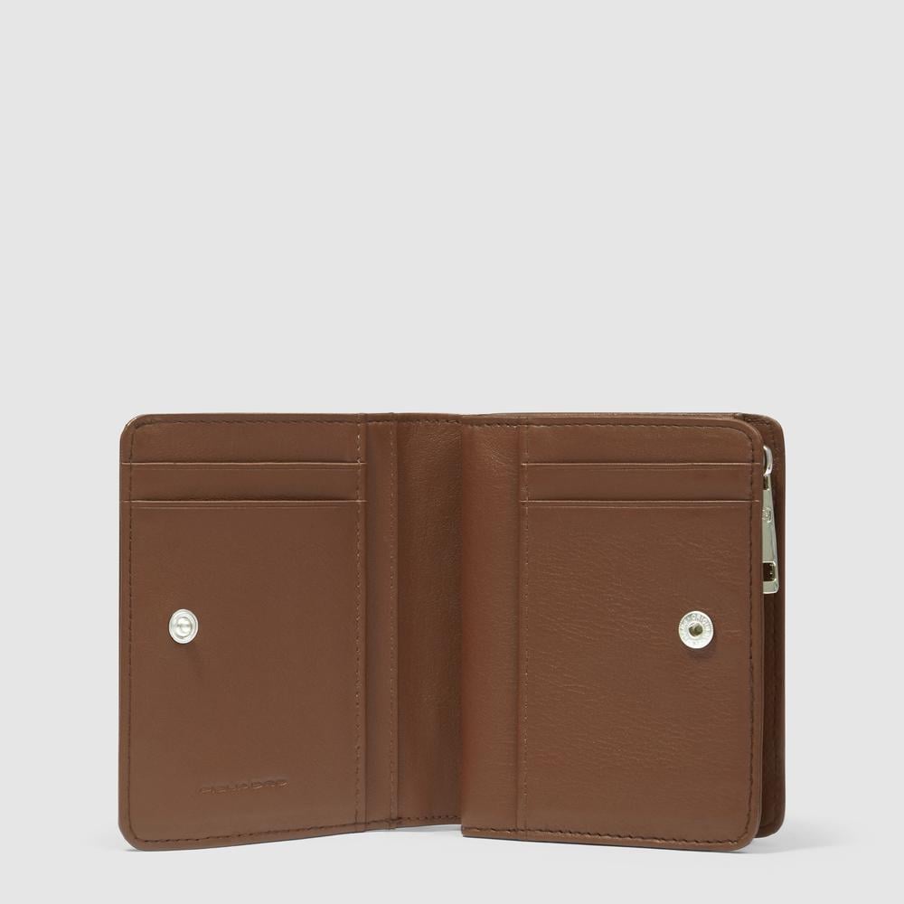 Mini women's wallet with coin pocket, credit card slots, and RFID protection PIQUADRO Brown