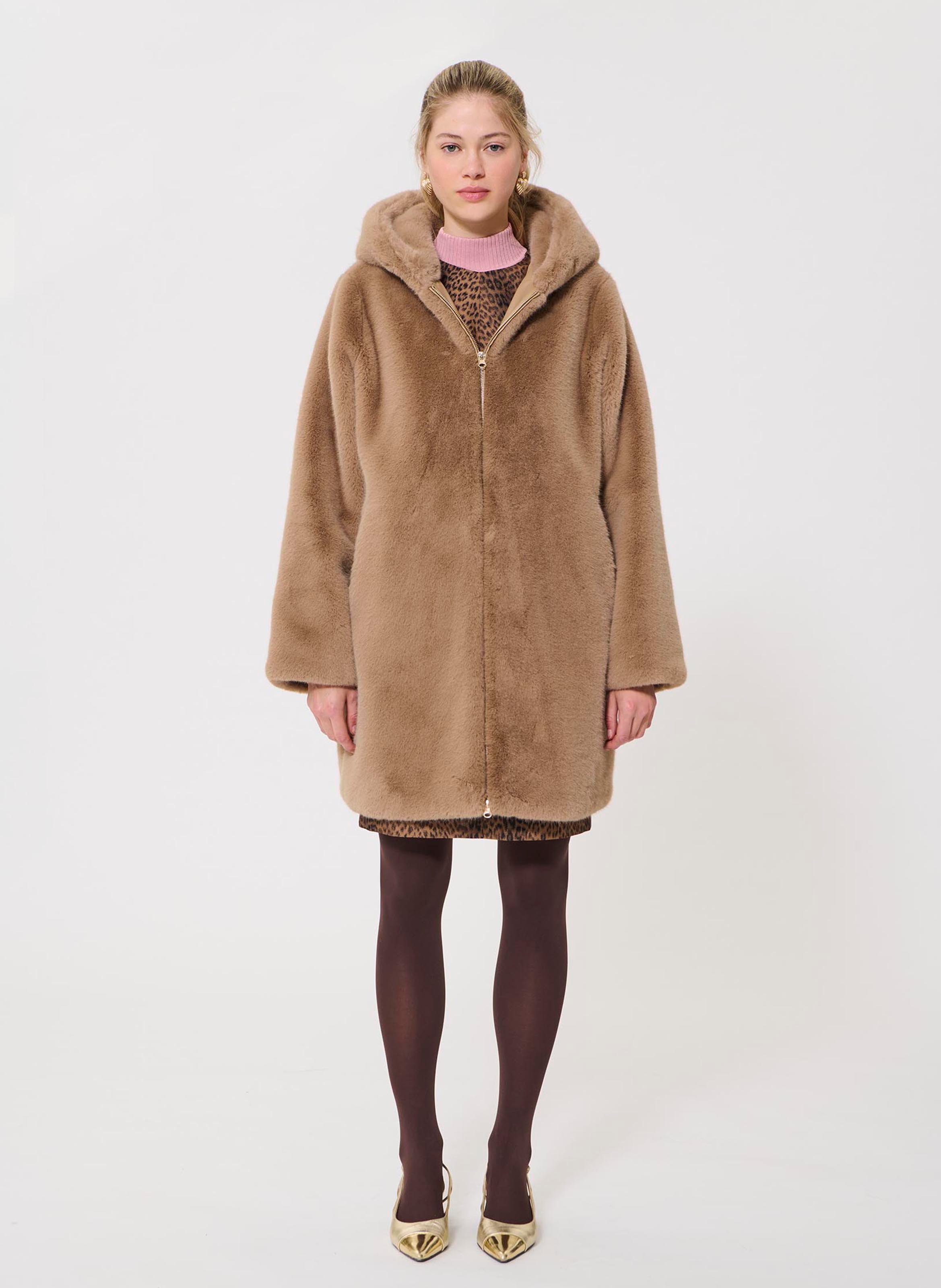 Manteau droit col rond en fourrure synthétique TARA JARMON Beige