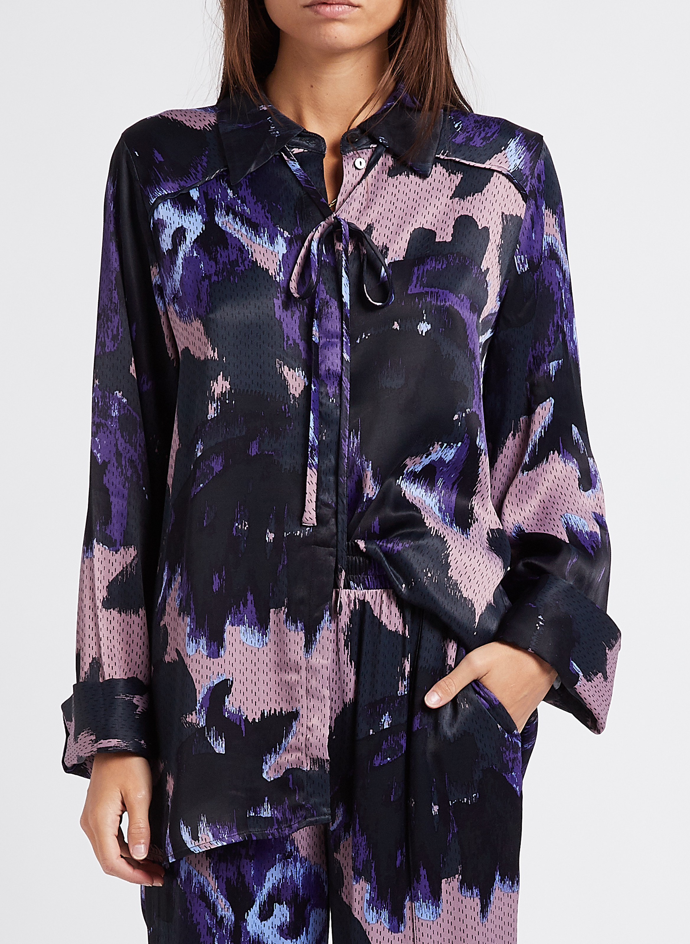 Bluse mit klassischem Kragen und Print VILA Blau