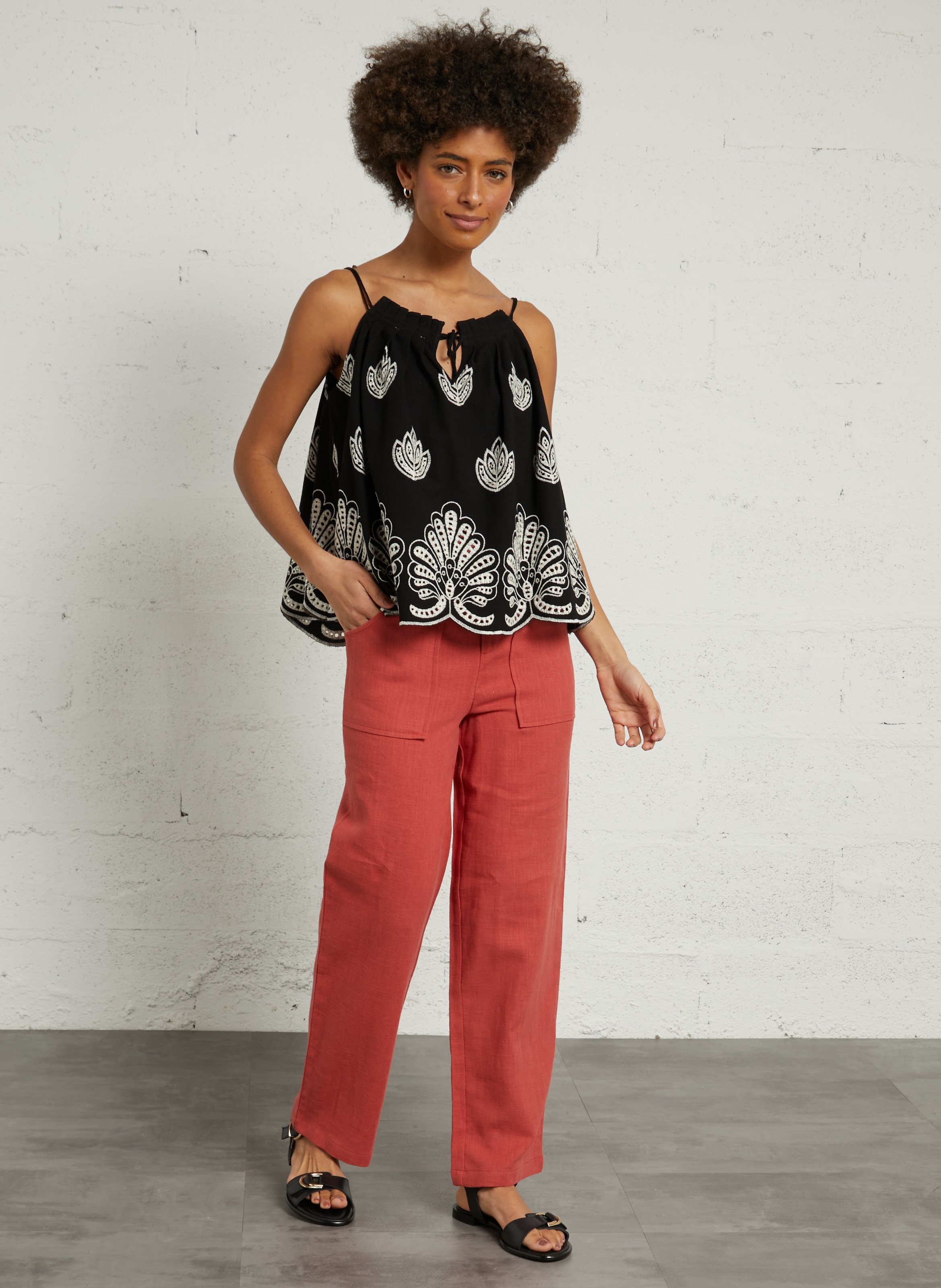 Sandales plates en cuir velours MELLOW YELLOW Noir