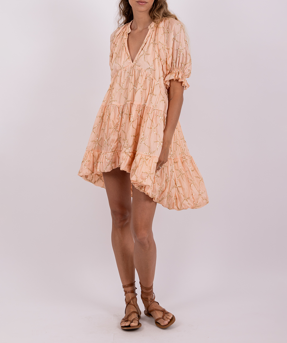 Kurzes asymmetrisches Kleid mit V-Ausschnitt SUNDRESS Orange