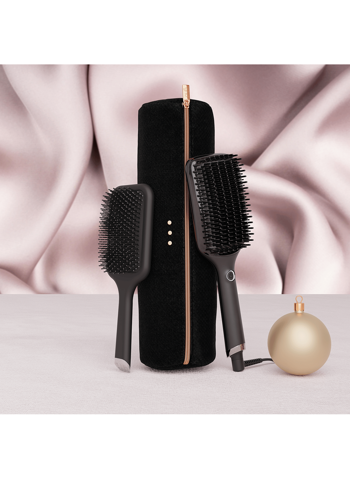 Exceptional Set ghd Glide+ Max Heating Brush GHD No color