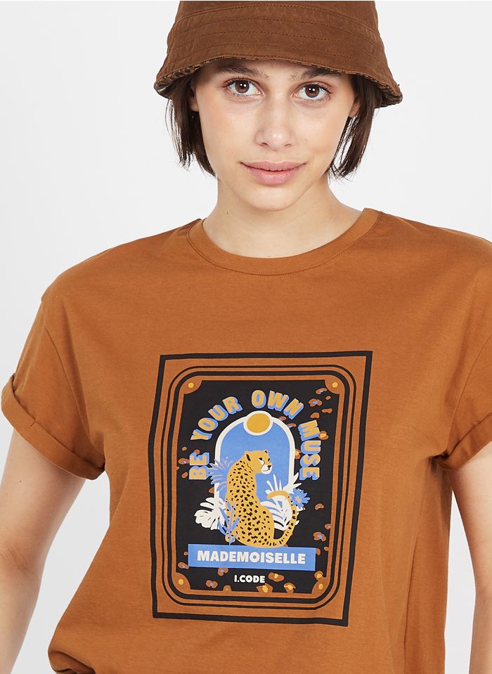 I CODE Recht, katoenen T-shirt met zeefdruk | Bruin