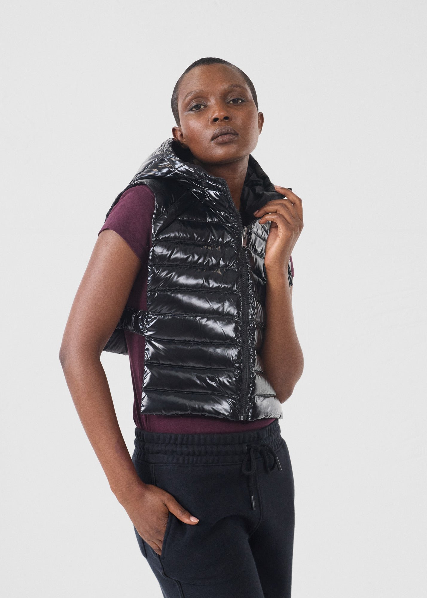 Laquered hood winged lacquered JOTT Black