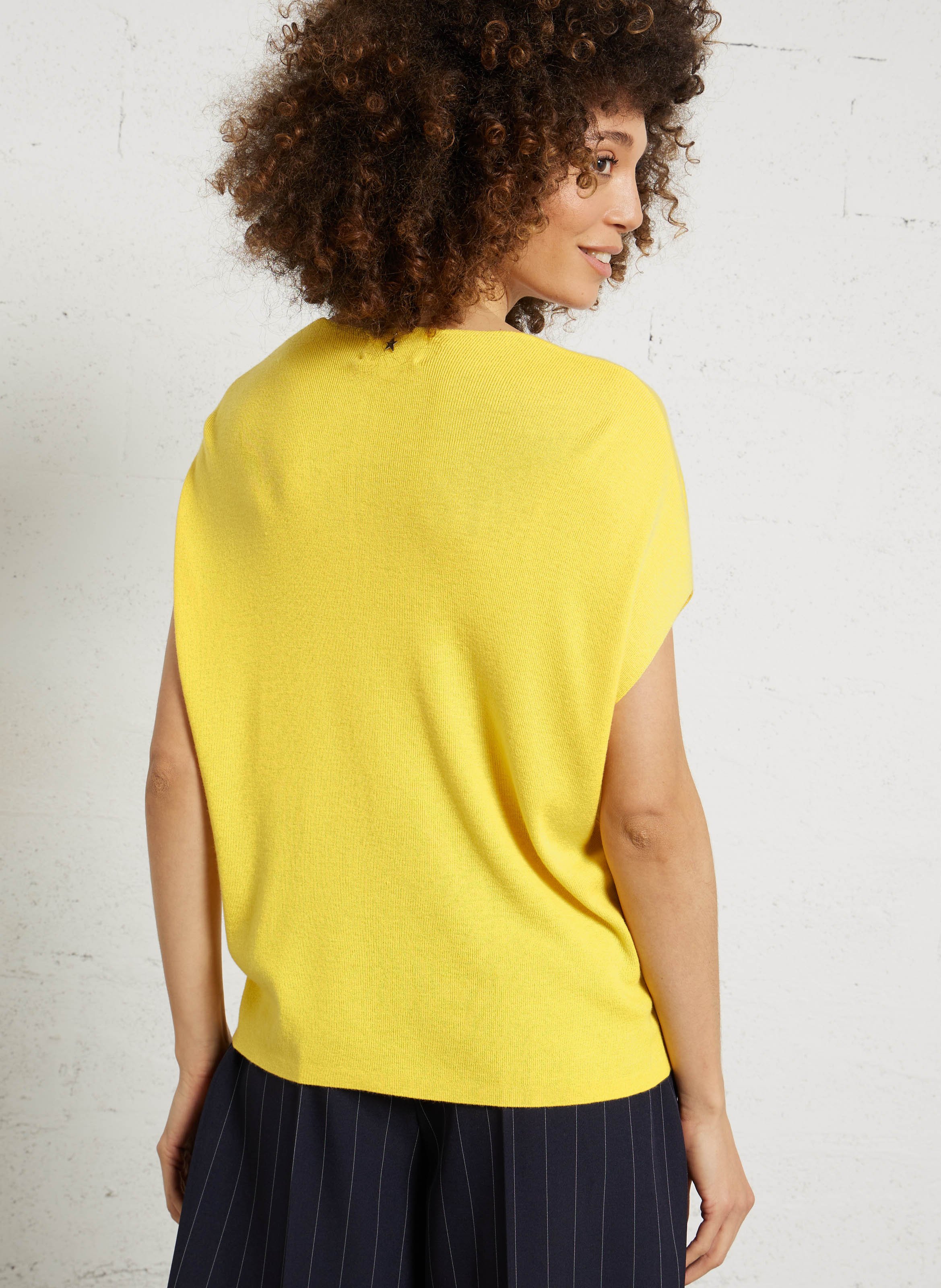 V-neck straight-cut sweater SUD EXPRESS Yellow