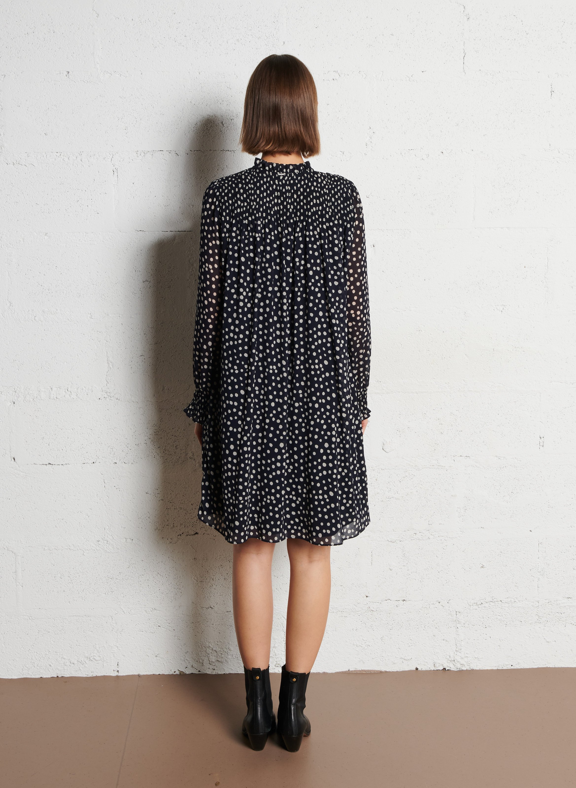 Kurzes Kleid mit viktorianischem Kragen und Punkten IKKS Blau