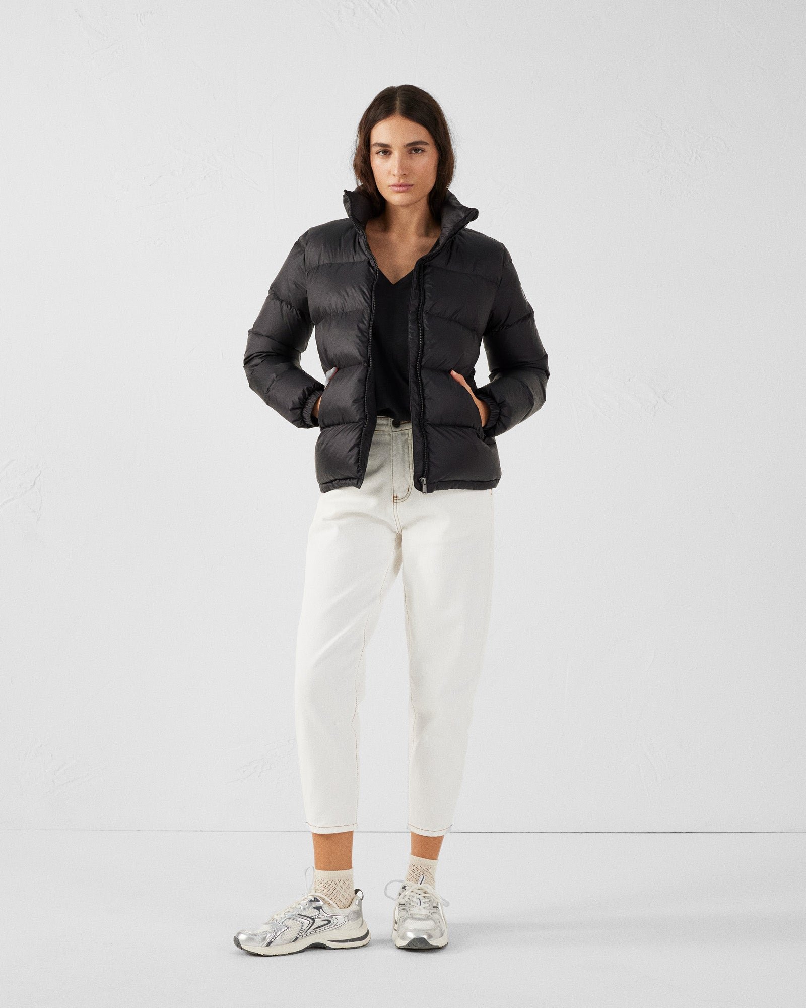 Women's V-neck cotton T-shirt Sonia JOTT Black