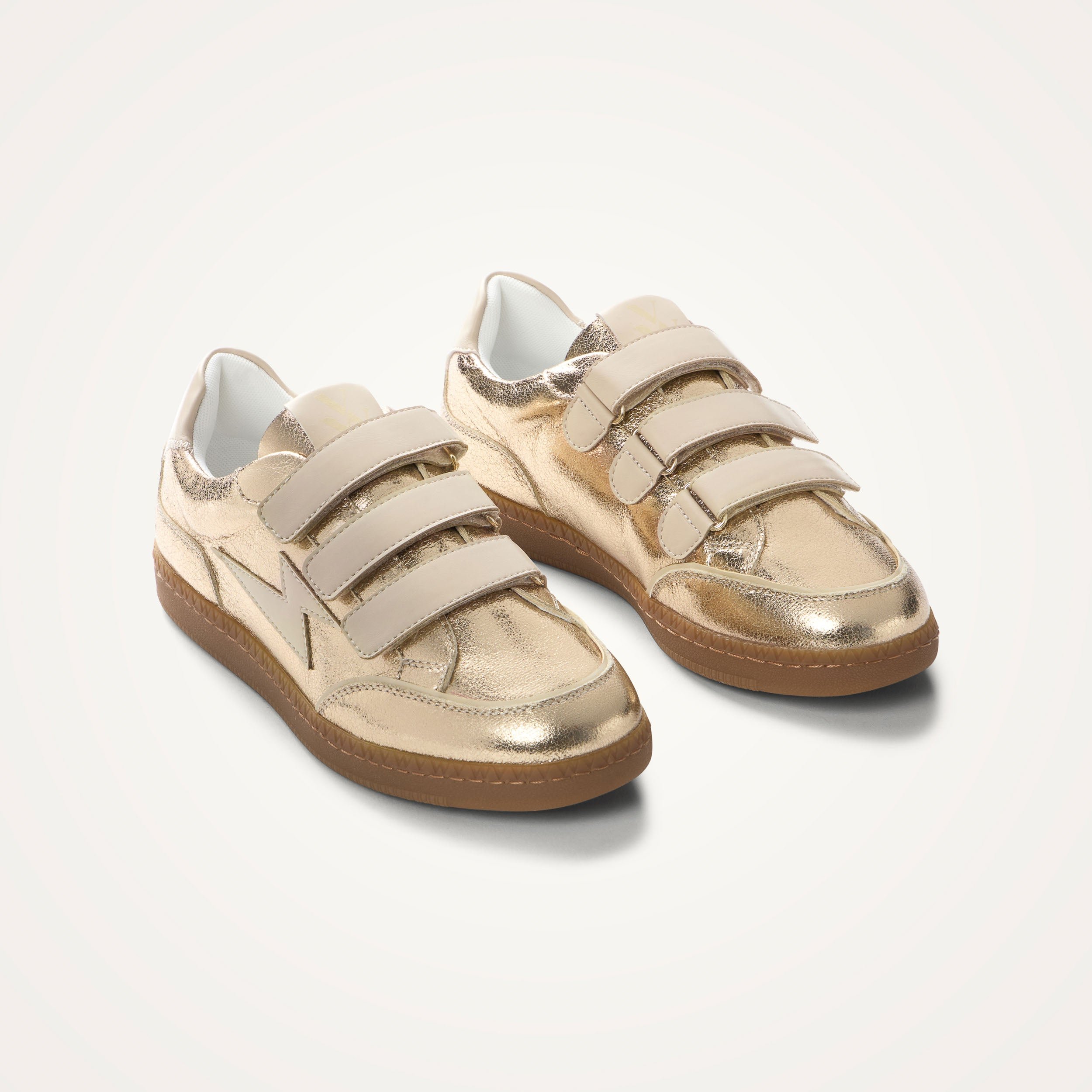 Low retro and metallic sneakers VANESSA WU Golden