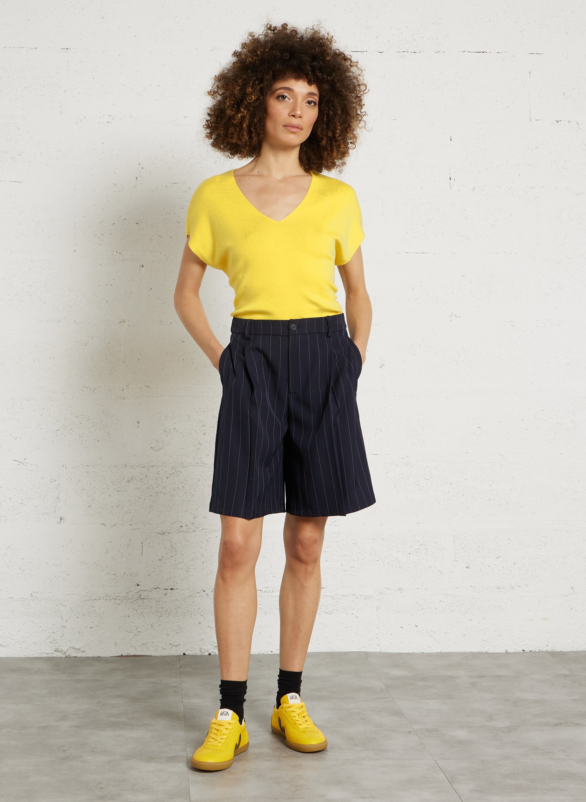 V-neck straight-cut sweater SUD EXPRESS Yellow