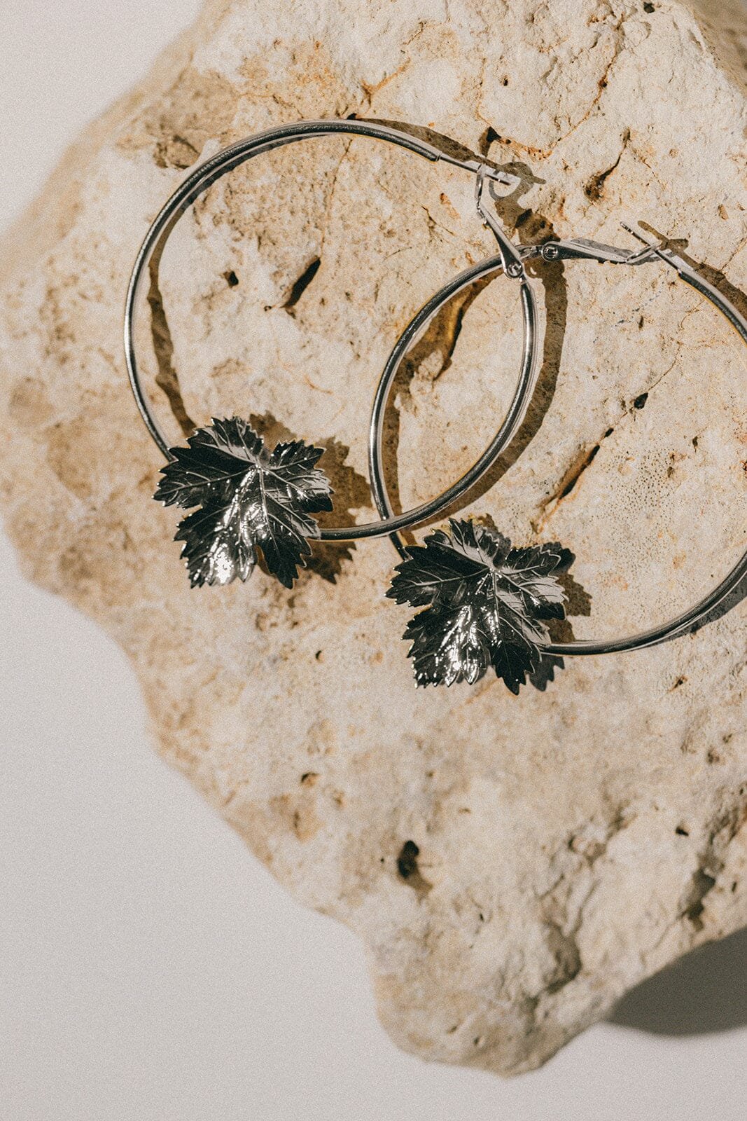 Gold-plated leaf hoop earrings Silver