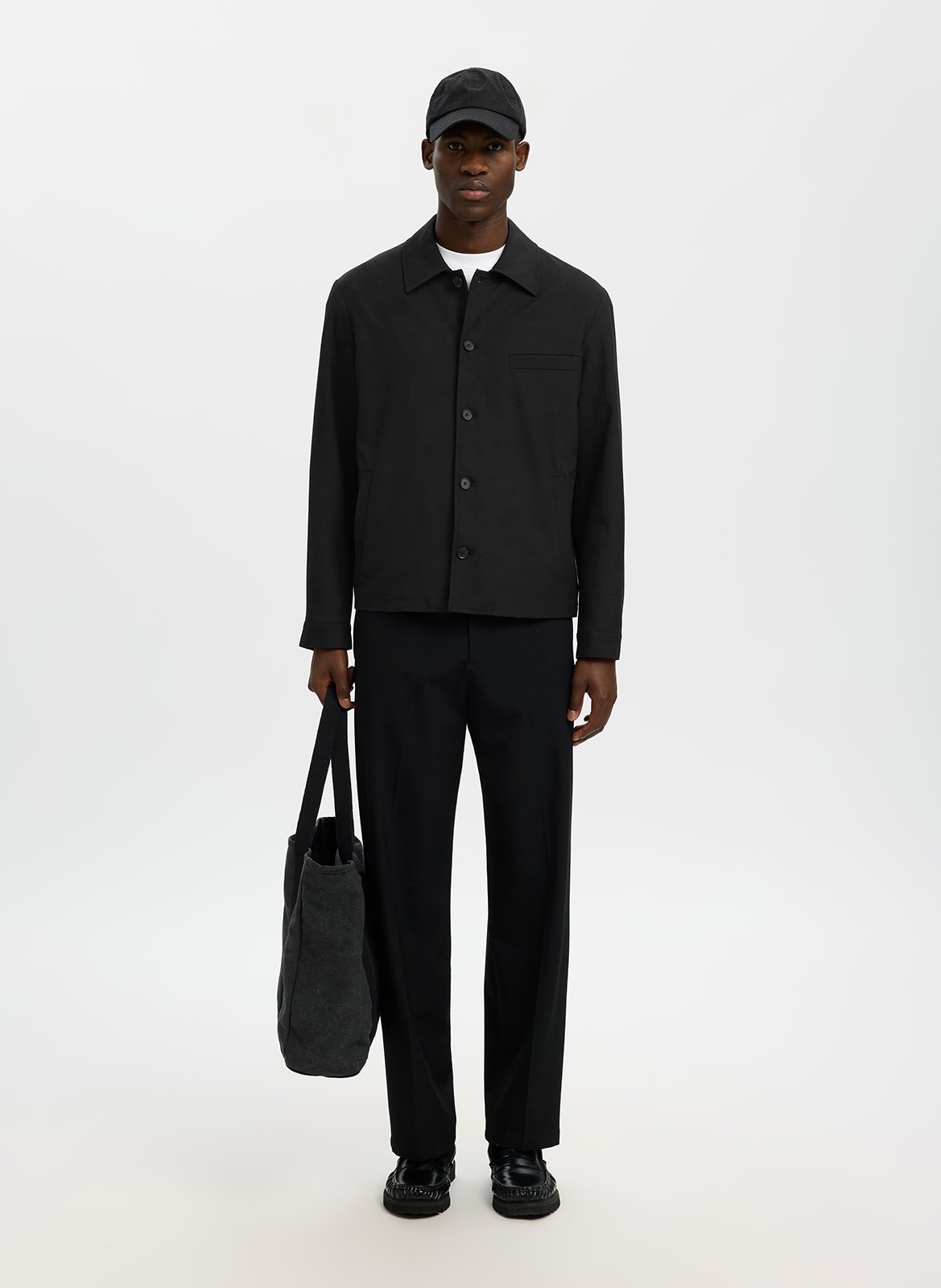 Einfarbiges gerade geschnittenes Hemd mit Knopfleiste SELECTED Schwarz