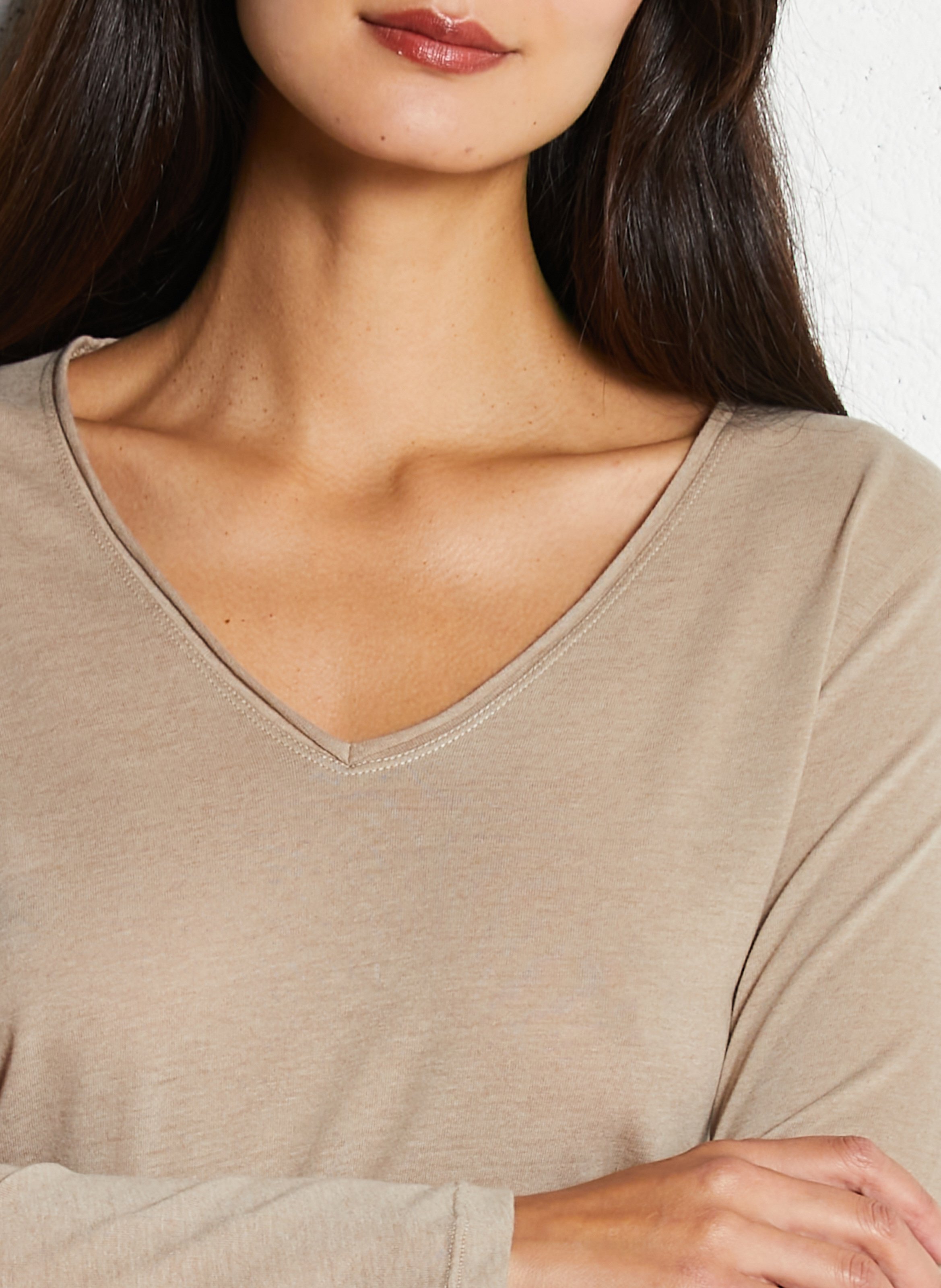 Tee-shirt col V en coton mélangé MAJESTIC FILATURES Beige