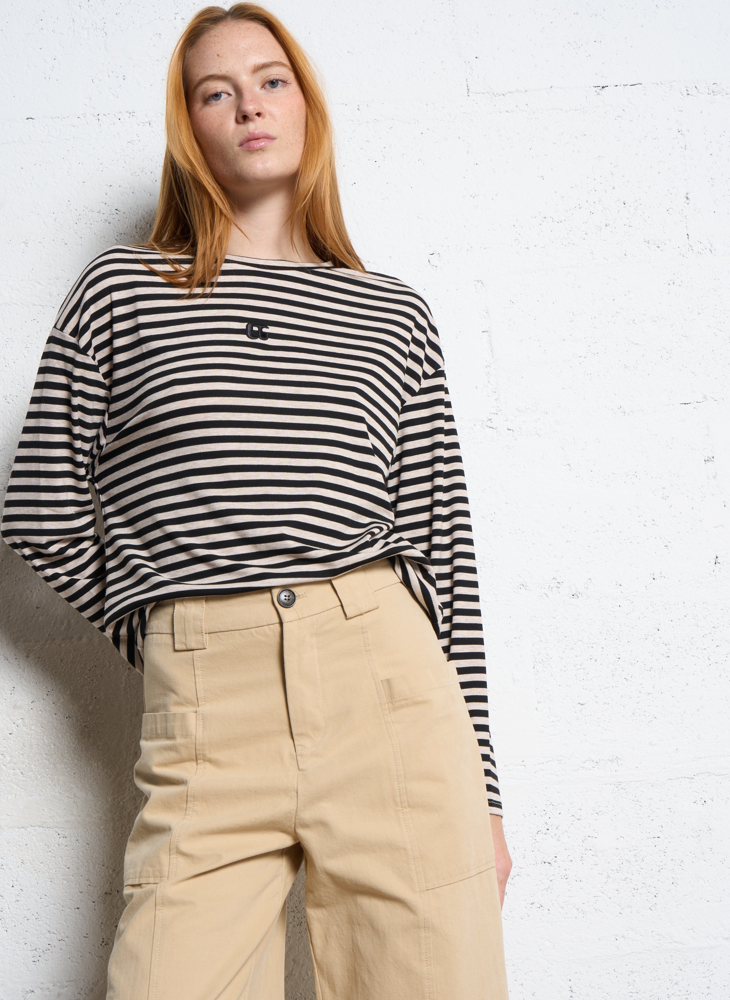 Oversized round neck t-shirt LE TEMPS DES CERISES Black