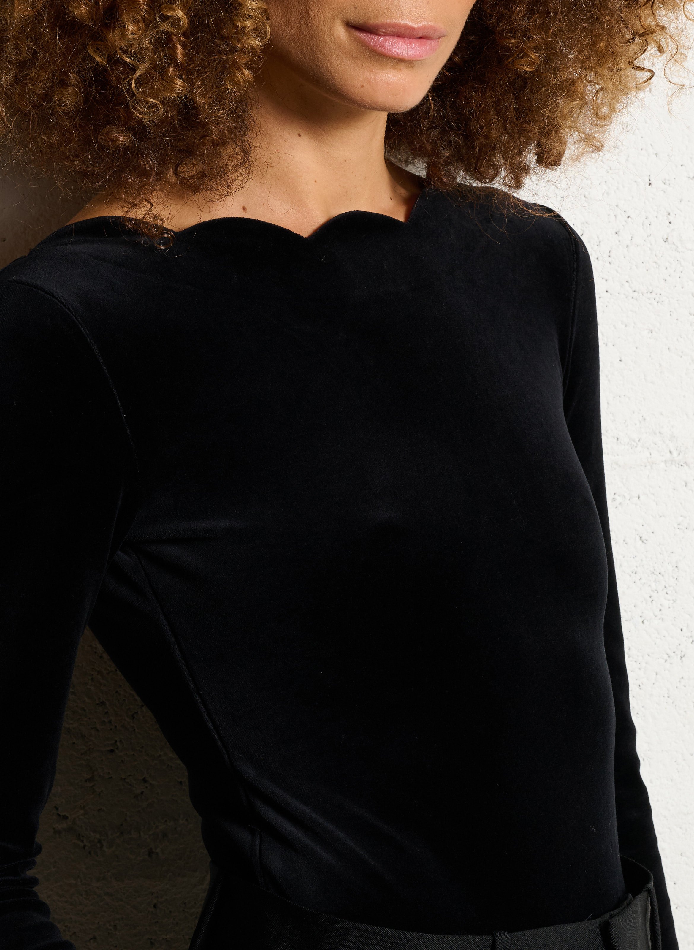 Cotton-blend V-neck body FLAIR Black