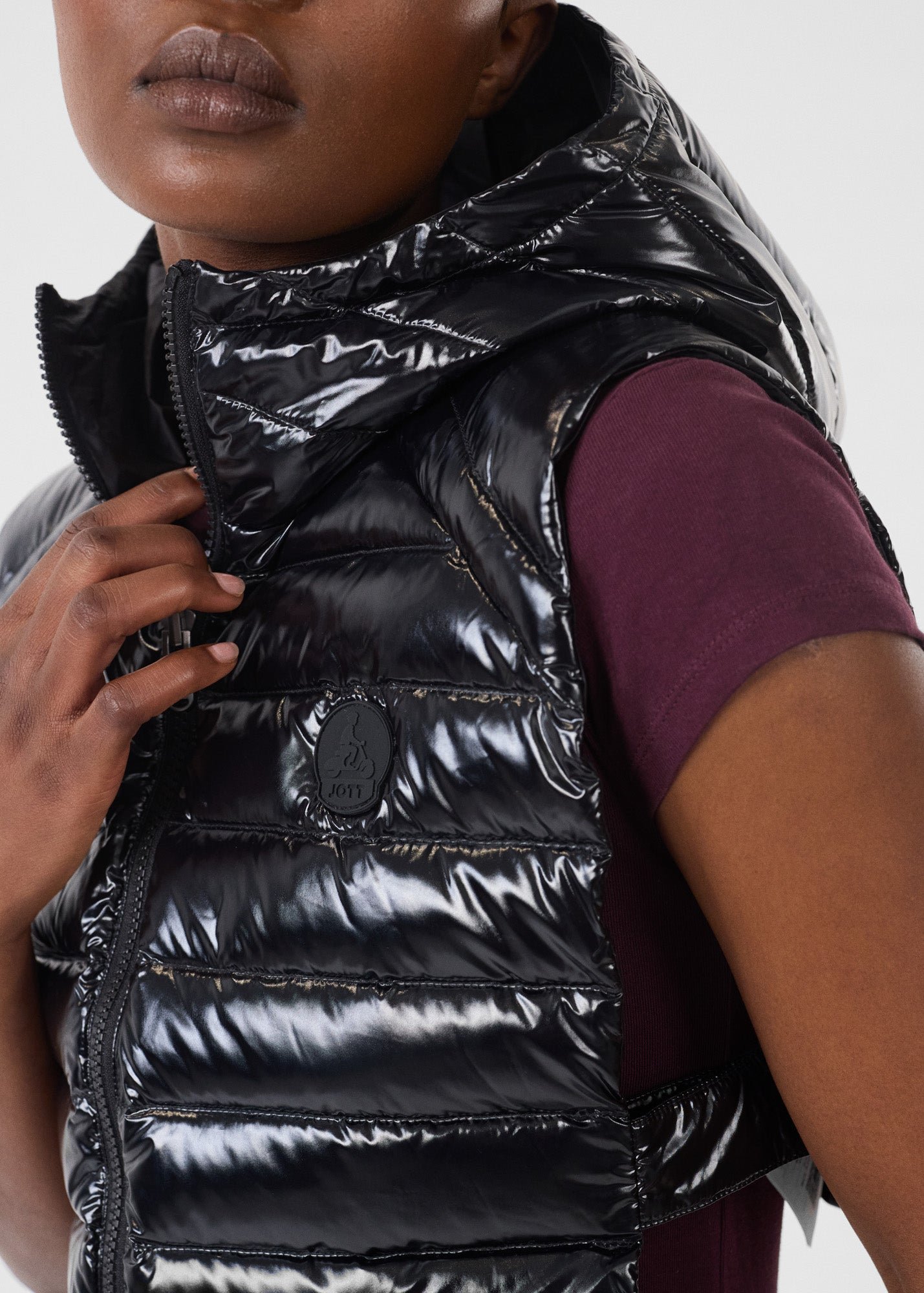 Laquered hood winged lacquered JOTT Black