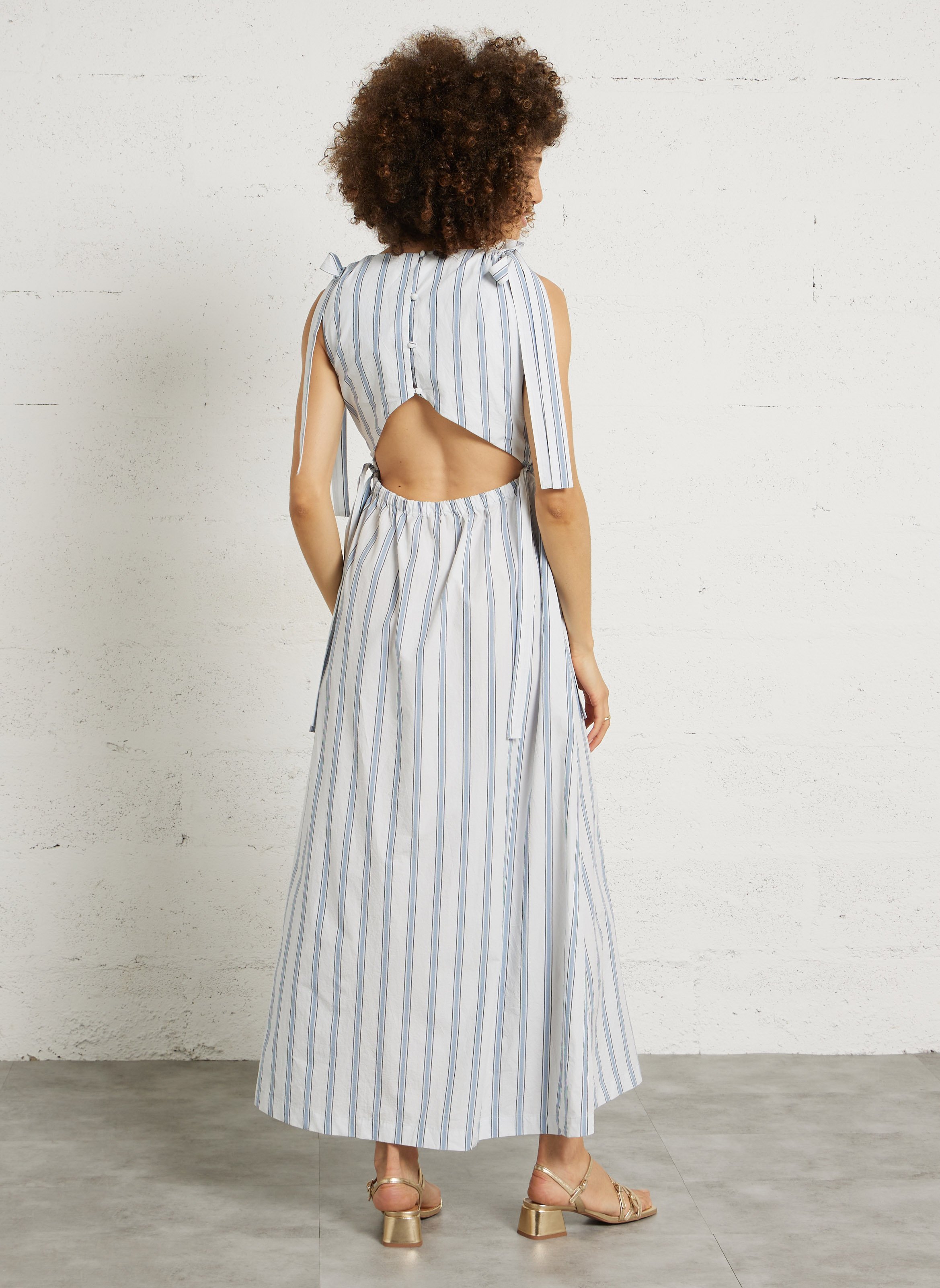 Kurzes Kleid mit Rundhalsausschnitt aus gestreifter Baumwolle THE TINY BIG SISTER Blau