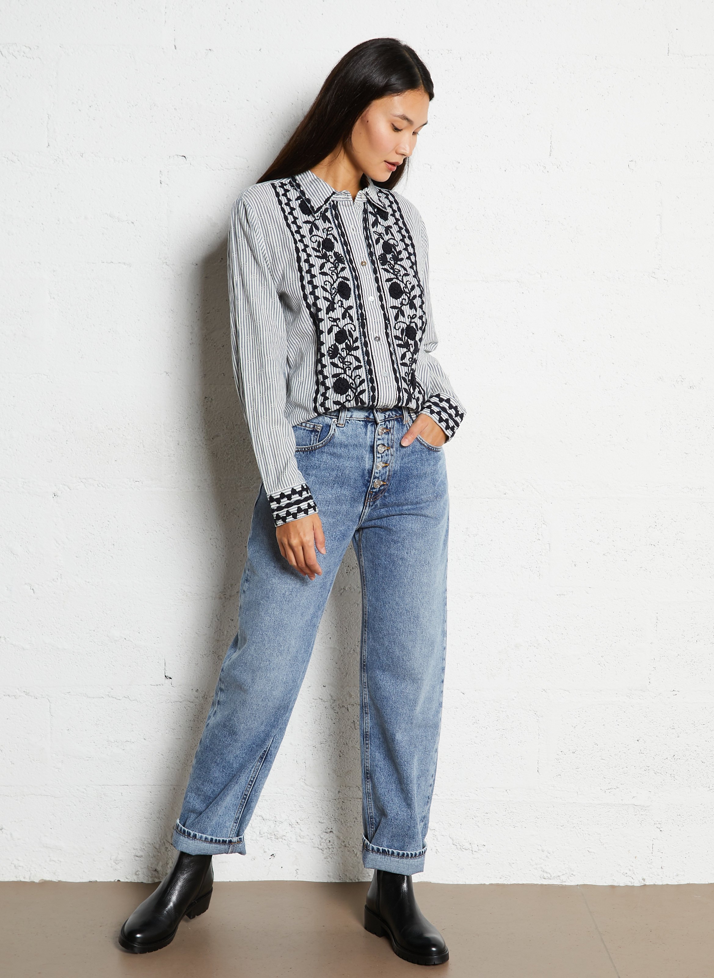 ATTENTE REF MAISON HOTEL Blue