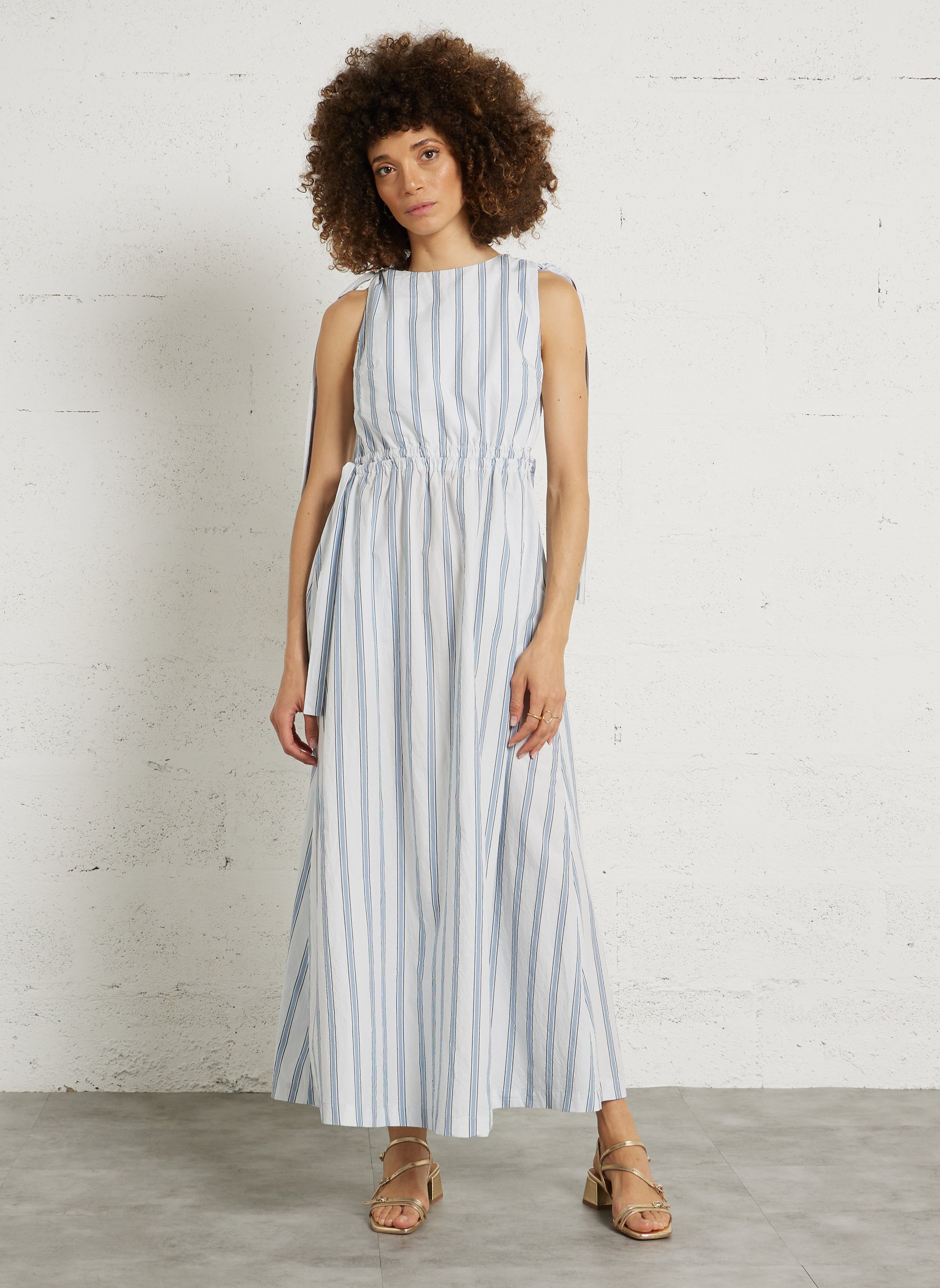 Kurzes Kleid mit Rundhalsausschnitt aus gestreifter Baumwolle THE TINY BIG SISTER Blau