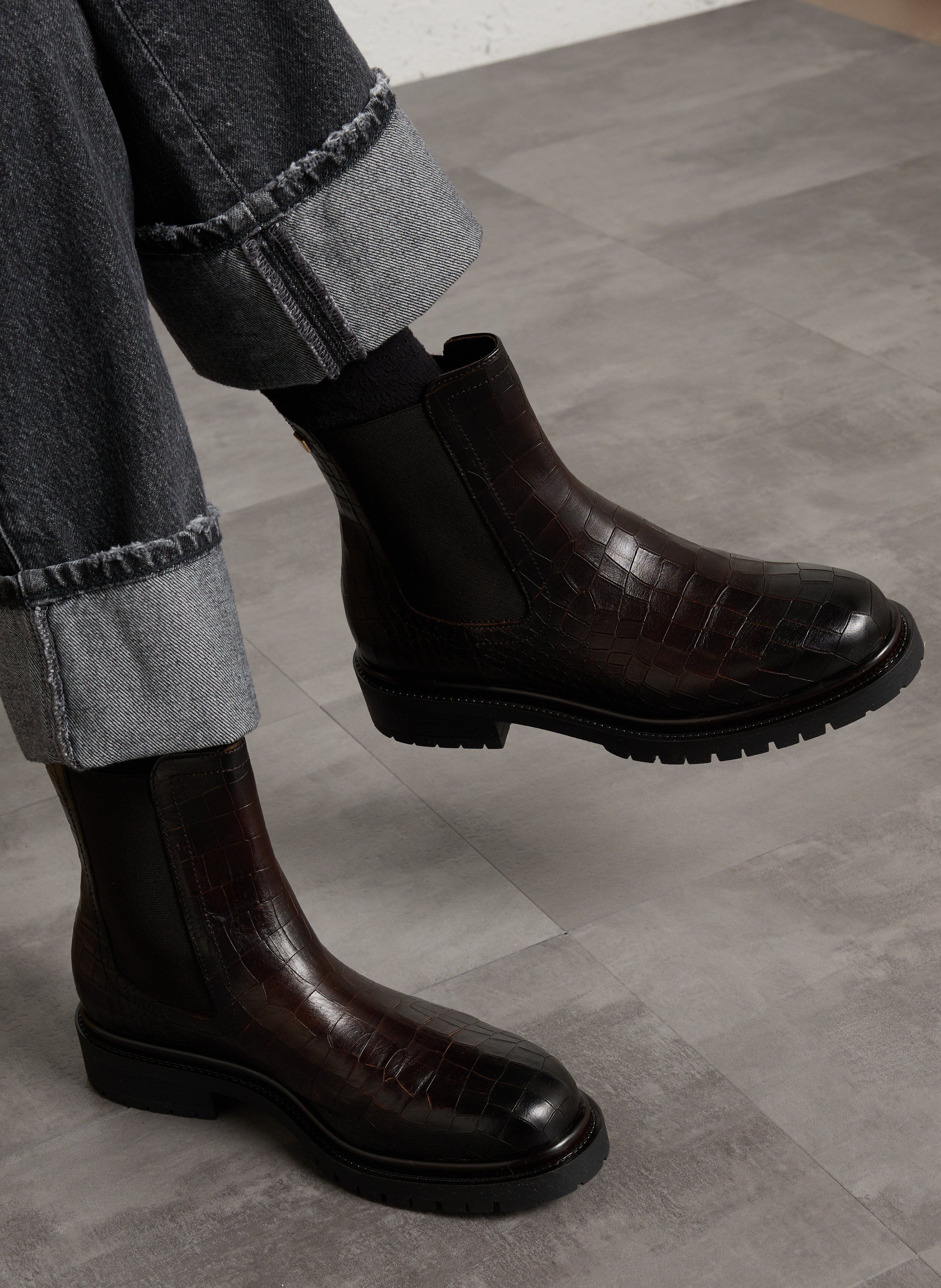Krokogeprägte Lederschlupfstiefel JB MARTIN Braun