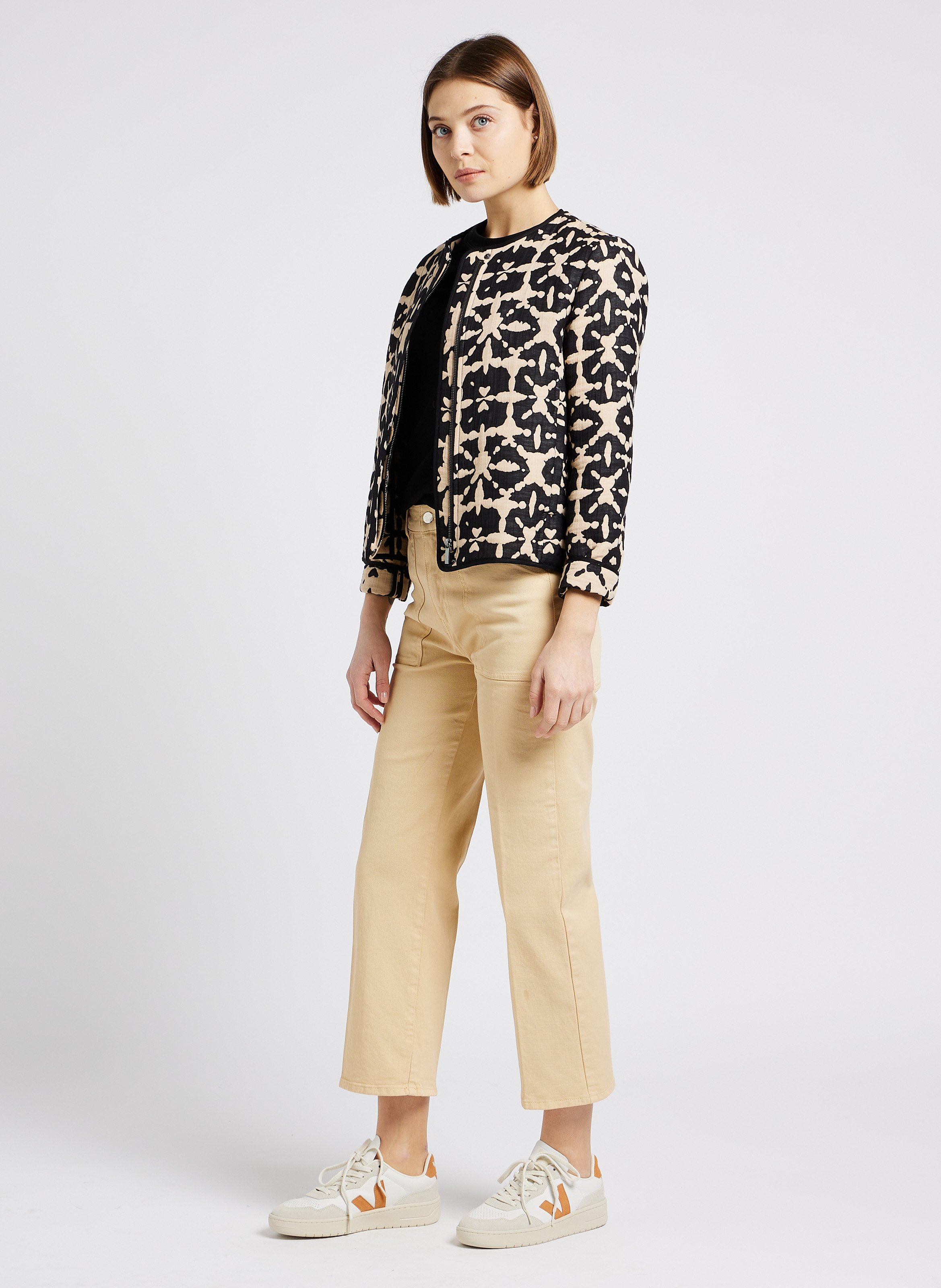 Gerade geschnittenes Rundhals-T-Shirt aus Baumwoll-Mix MAISON 123 Schwarz