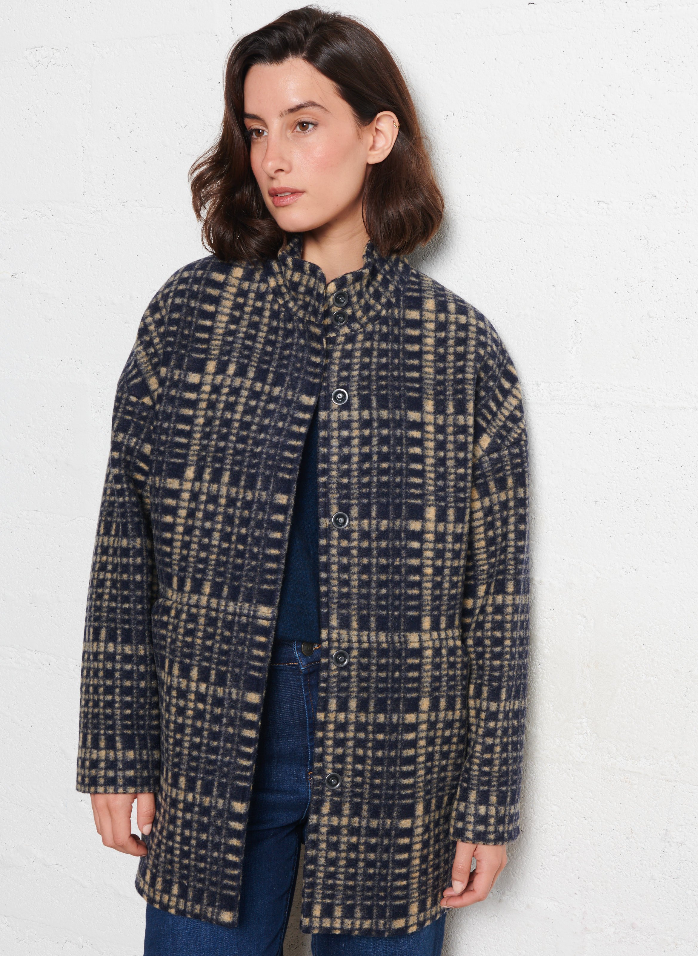 Straight coat with high collar in checkered pattern I CODE Blue