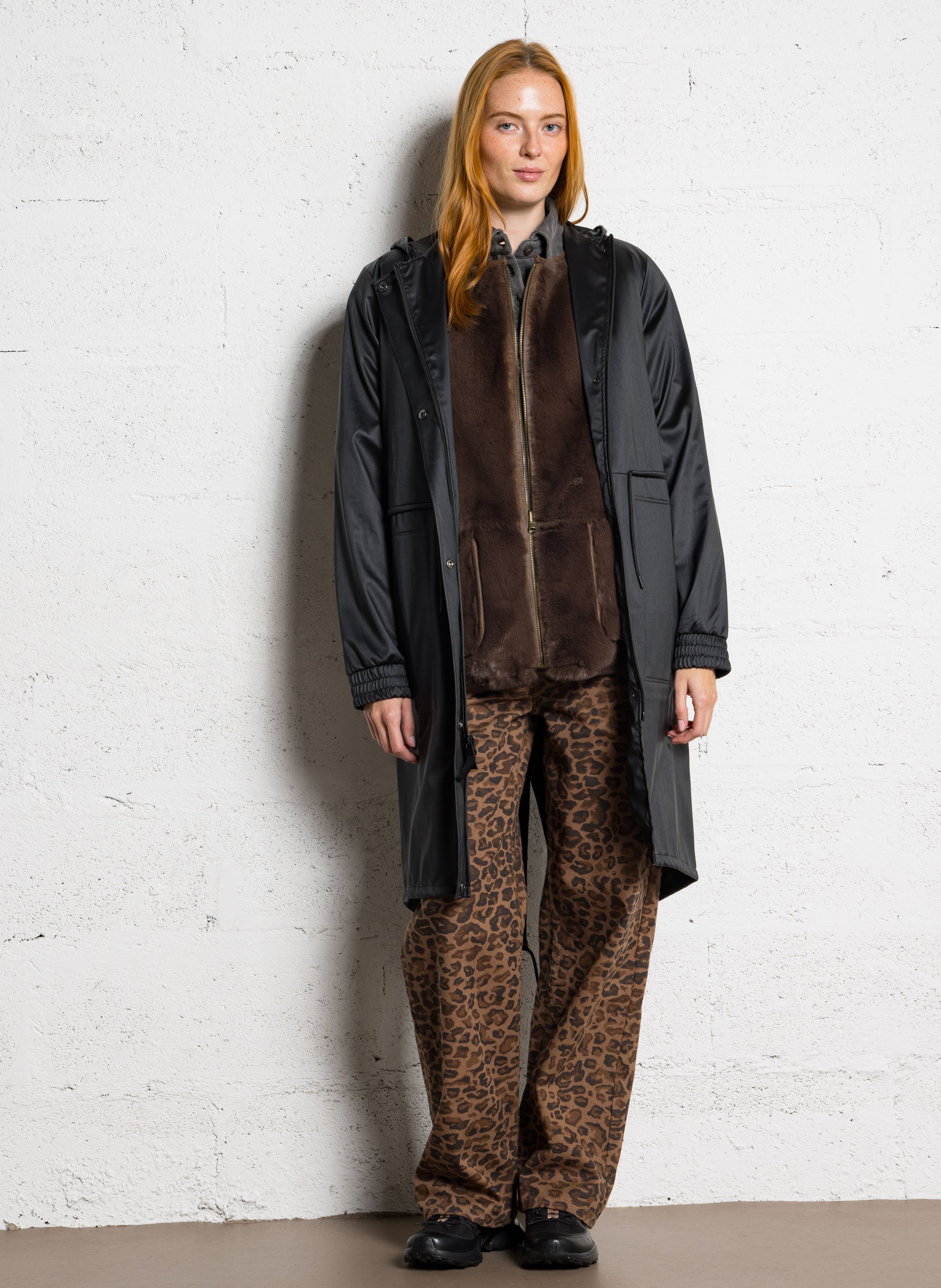 Imperméable droit col rond à capuche RAINS Noir