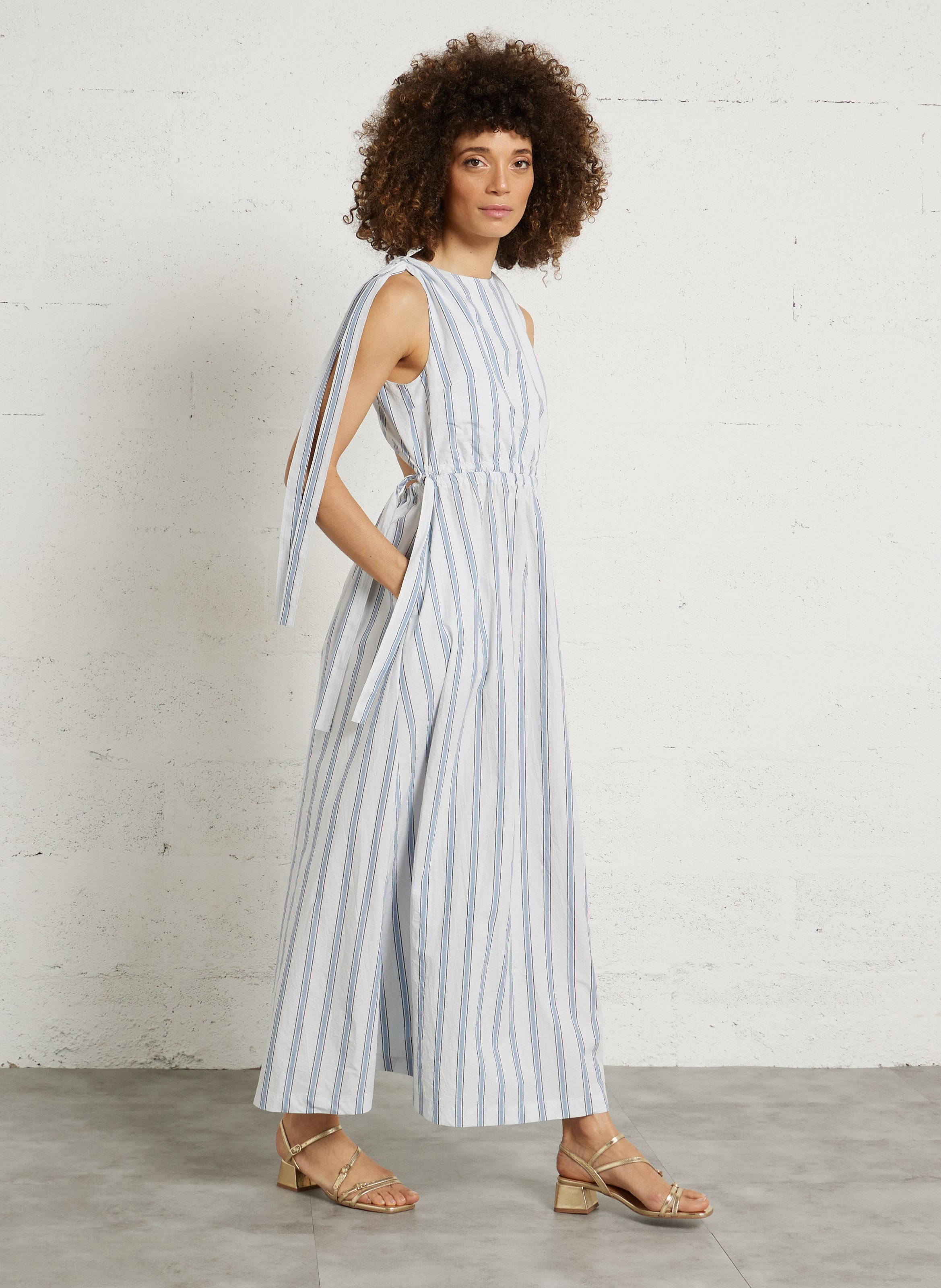 Kurzes Kleid mit Rundhalsausschnitt aus gestreifter Baumwolle THE TINY BIG SISTER Blau