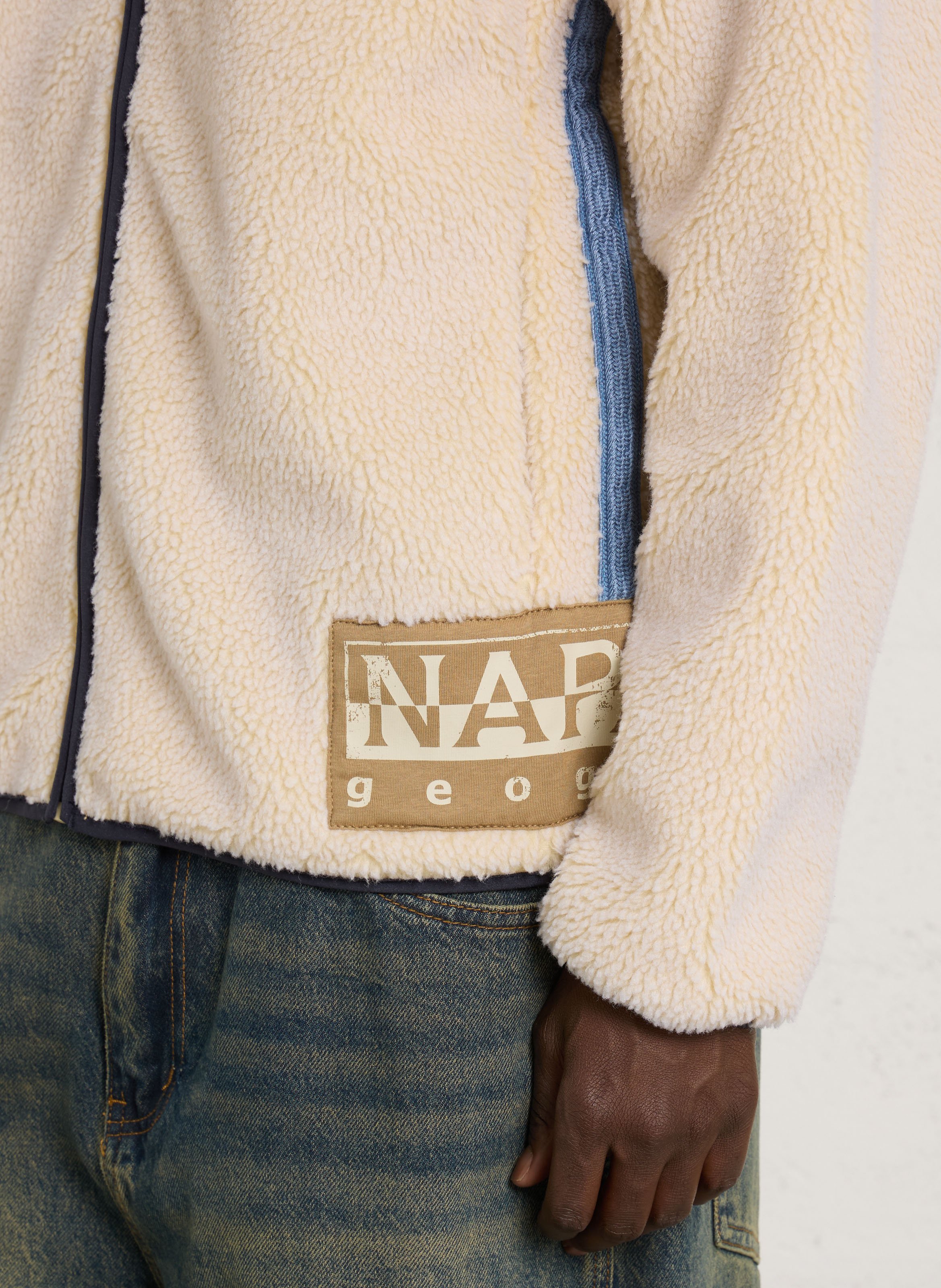 Straight-fit fleece with a high zip-up collar NAPAPIJRI White