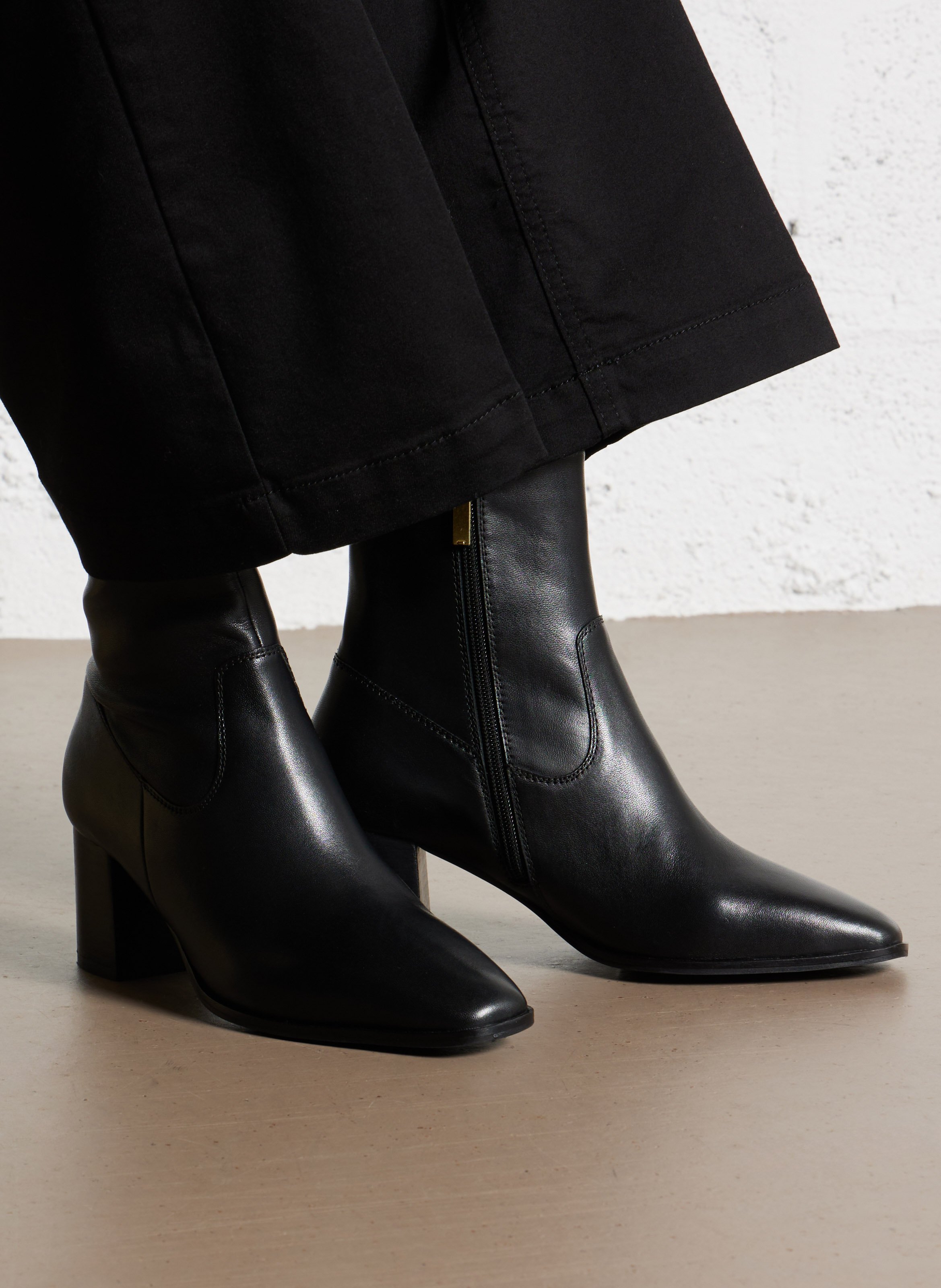Bottines en cuir BOCAGE Noir