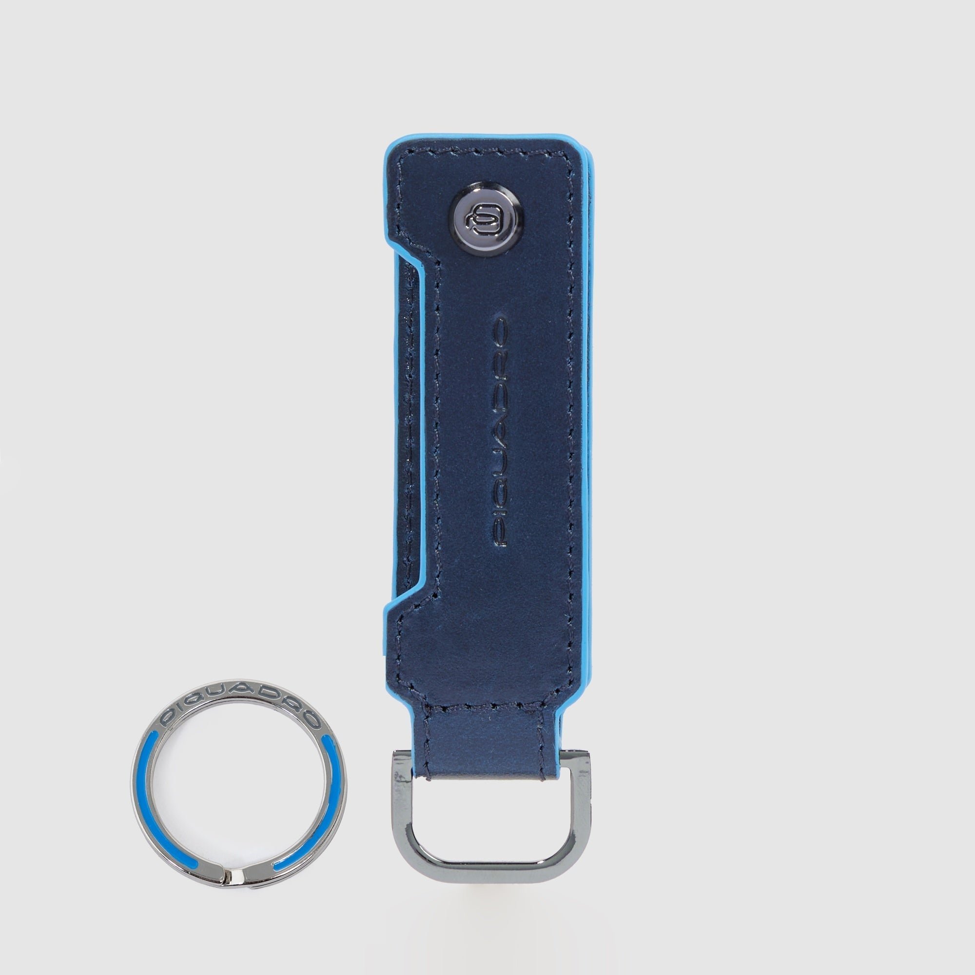 en attente de savoir si c'est à référencer PIQUADRO Blue