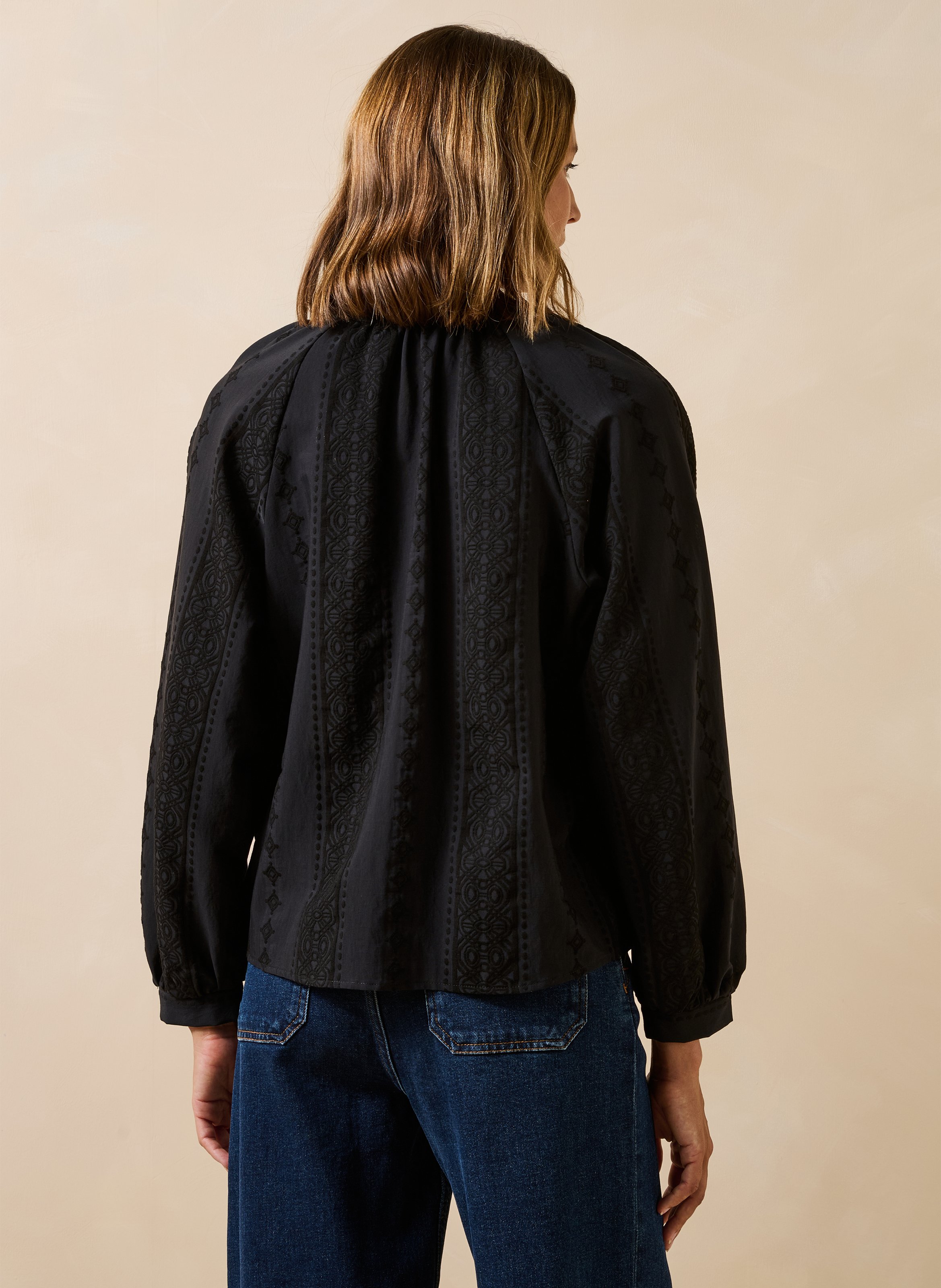Weites Hemd mit Mao-Kragen und Muster LA FEE MARABOUTEE Schwarz