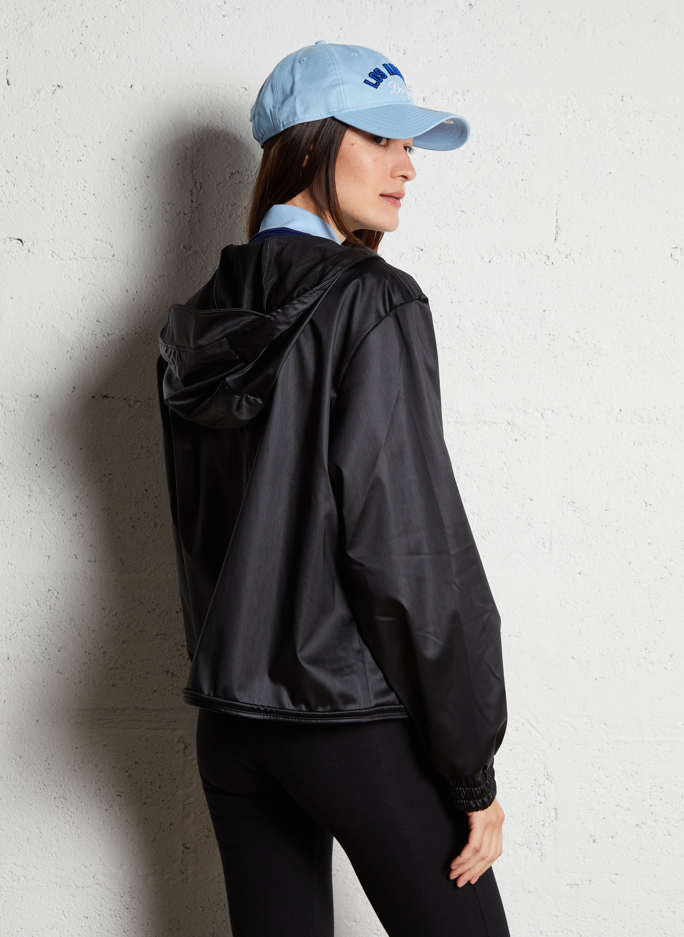 Short waterproof windbreaker with hood RAINS Black