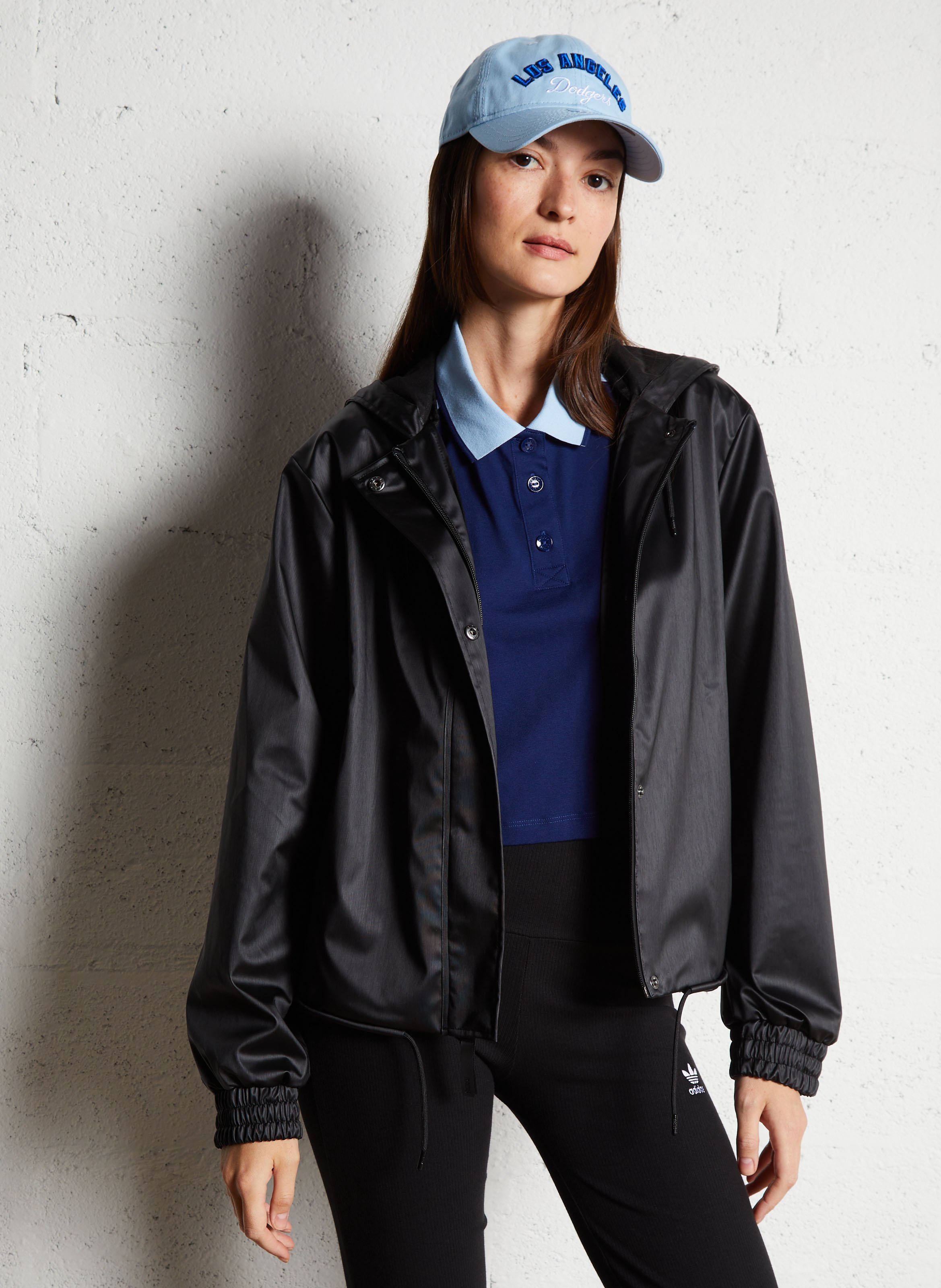 Short waterproof windbreaker with hood RAINS Black