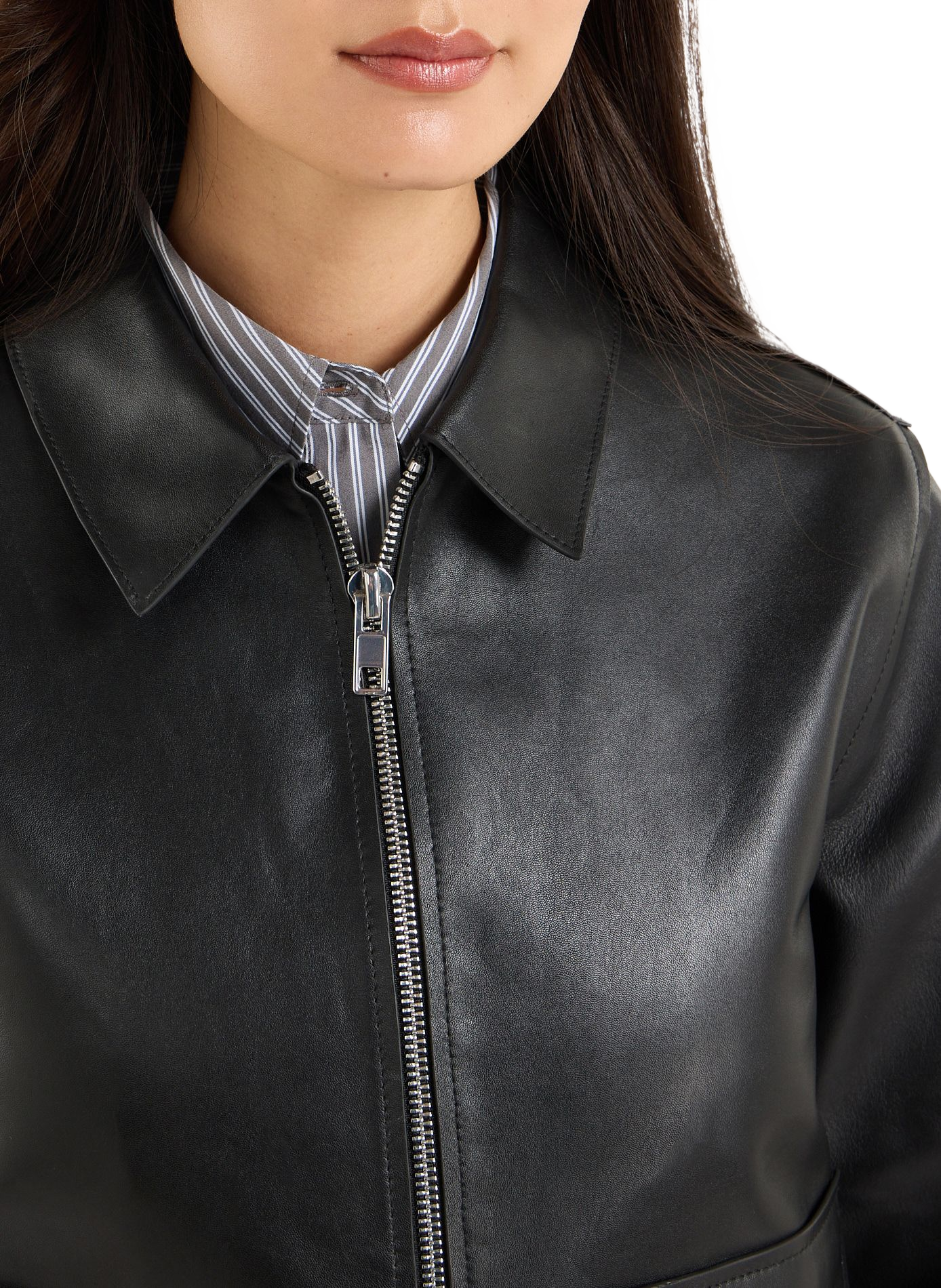 Bumia short straight leather jacket. SAISON 1865 Black