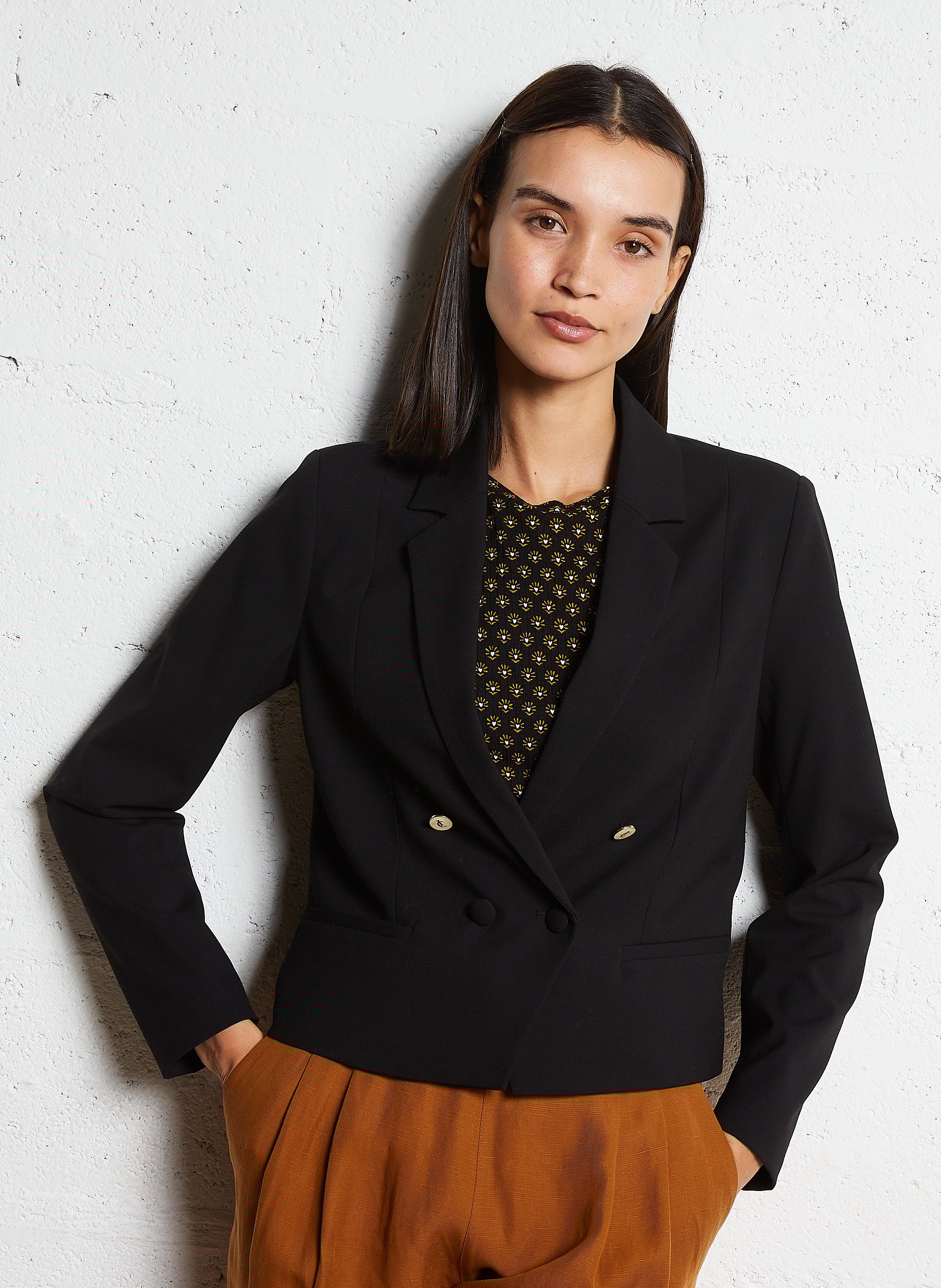 Cropped suit jacket I CODE Black