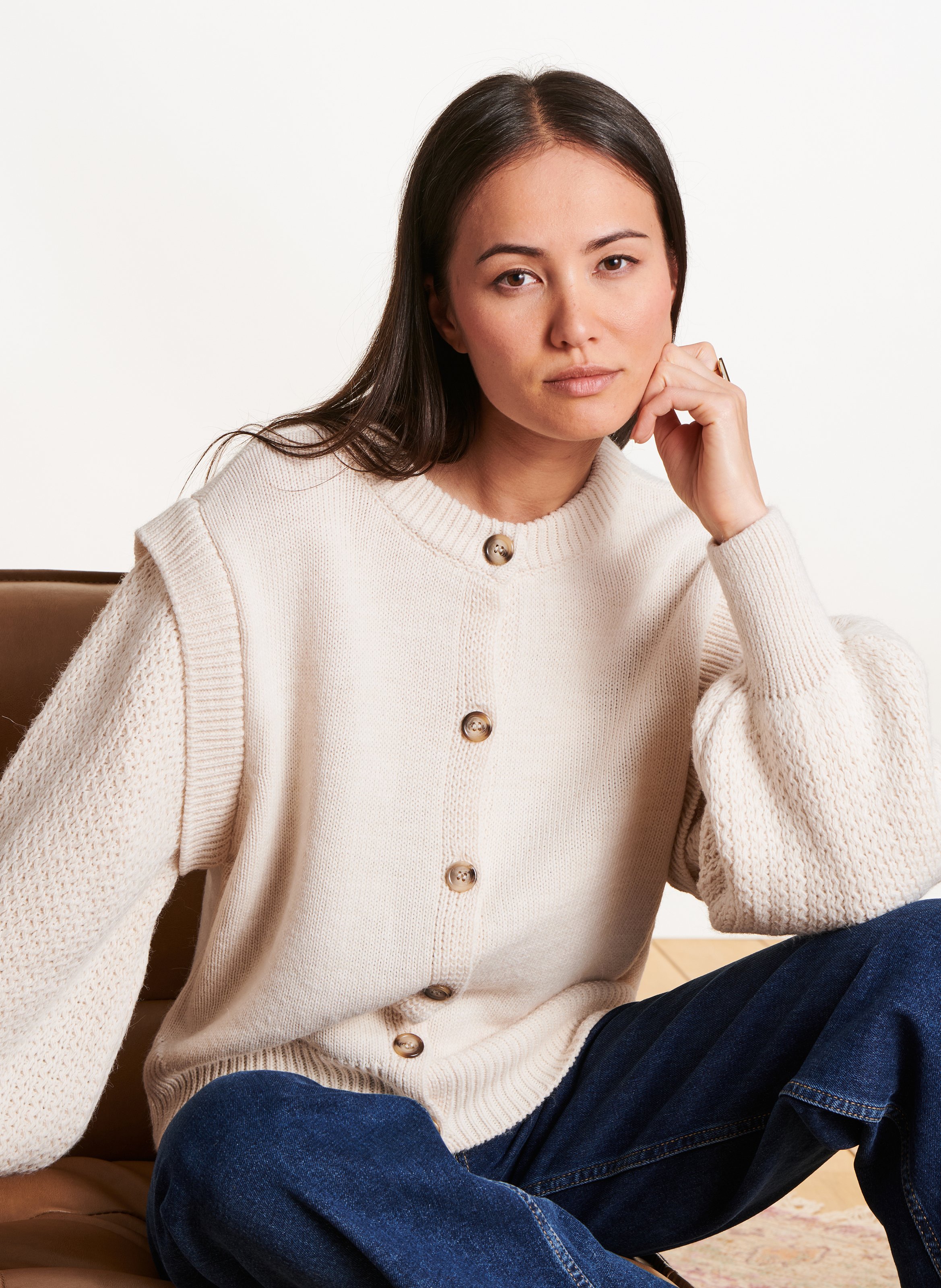 Weit geschnittene Weste mit Puffärmeln LA FEE MARABOUTEE Weiss