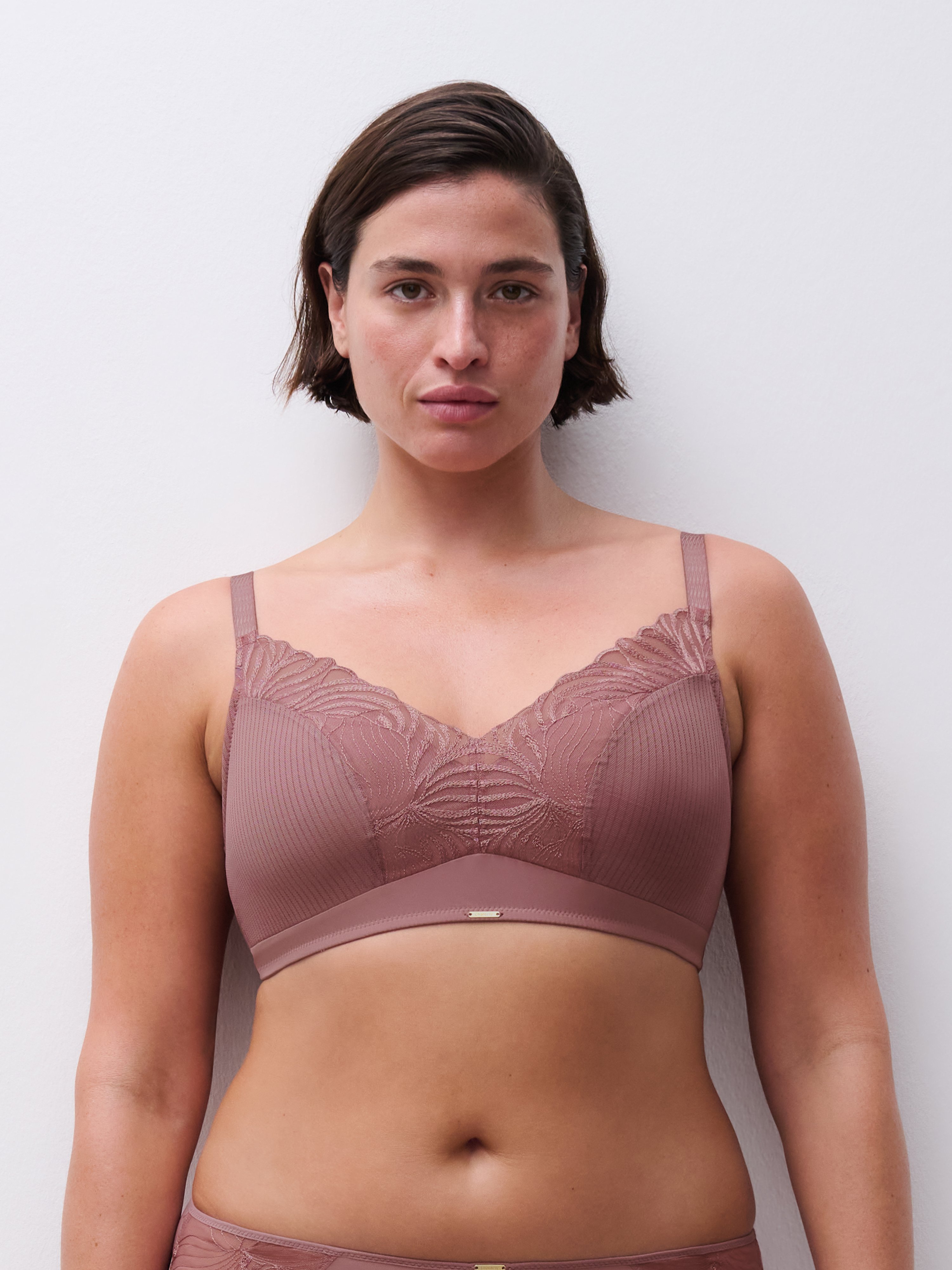 Non-wired padded bra with embroidery support CHANTELLE