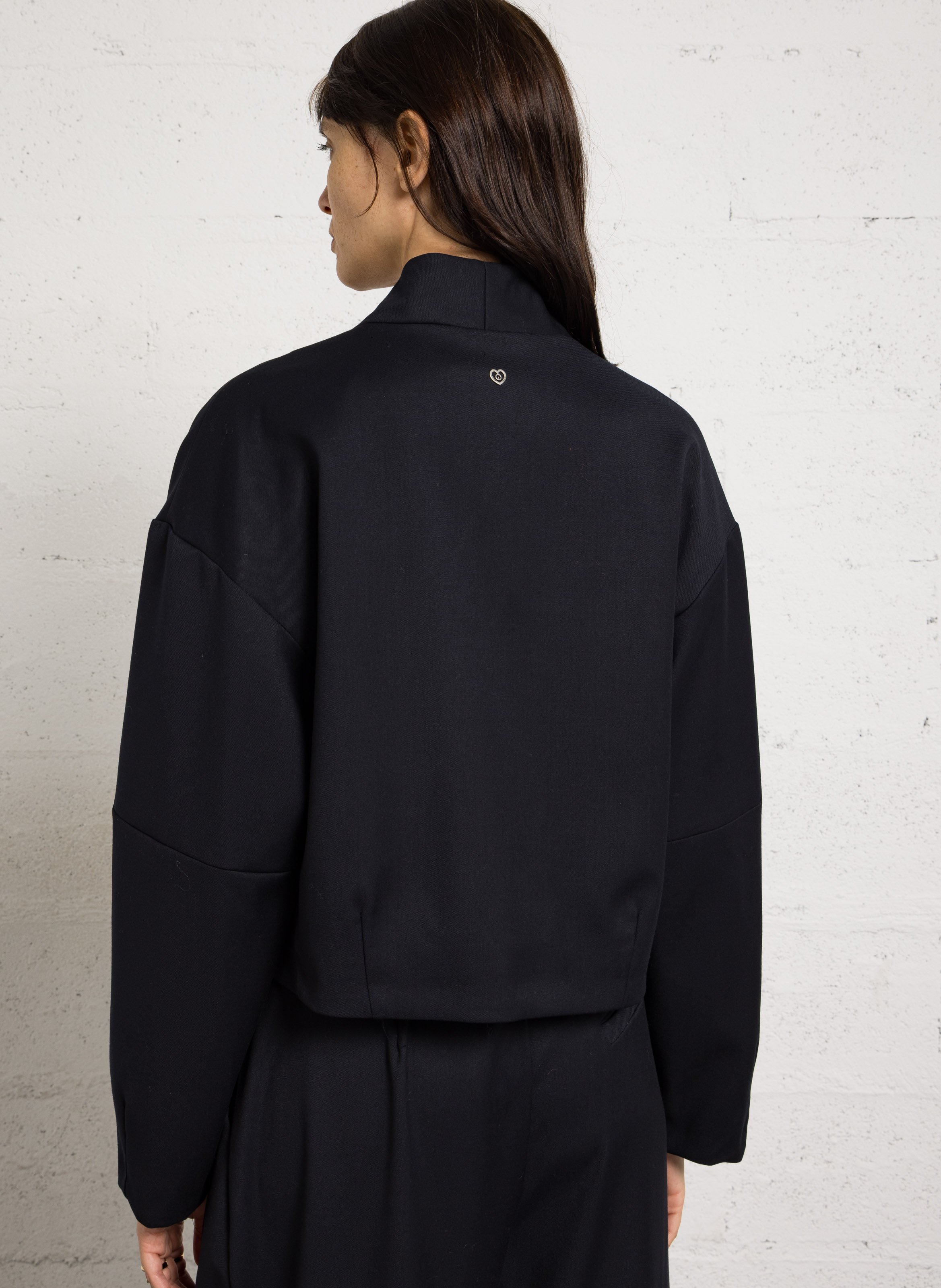 Kurze einfarbige Jacke ohne Kragen PLEASE Blau
