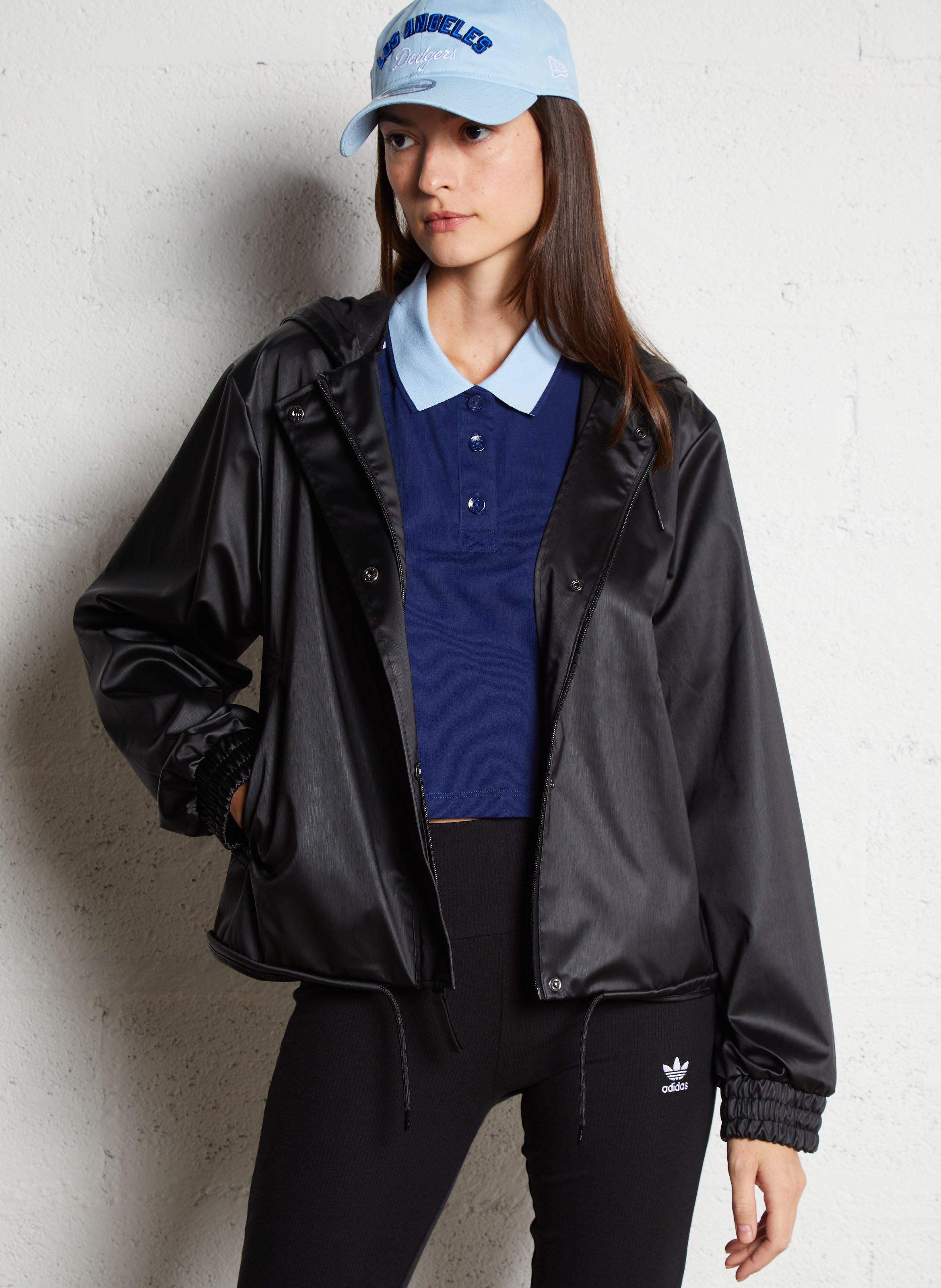 Short waterproof windbreaker with hood RAINS Black