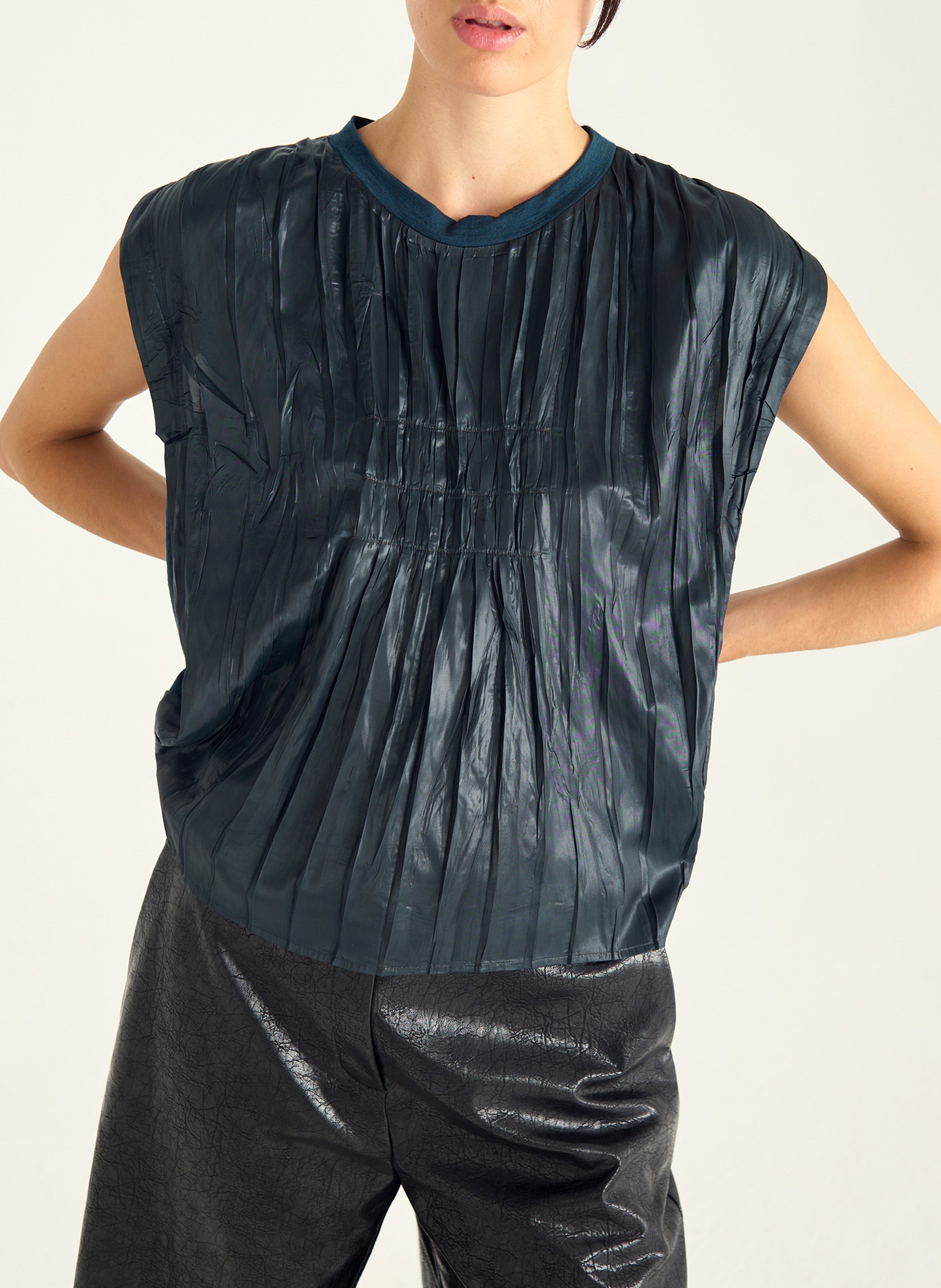 Glanzend T-shirt met ronde hals COTELAC Groen