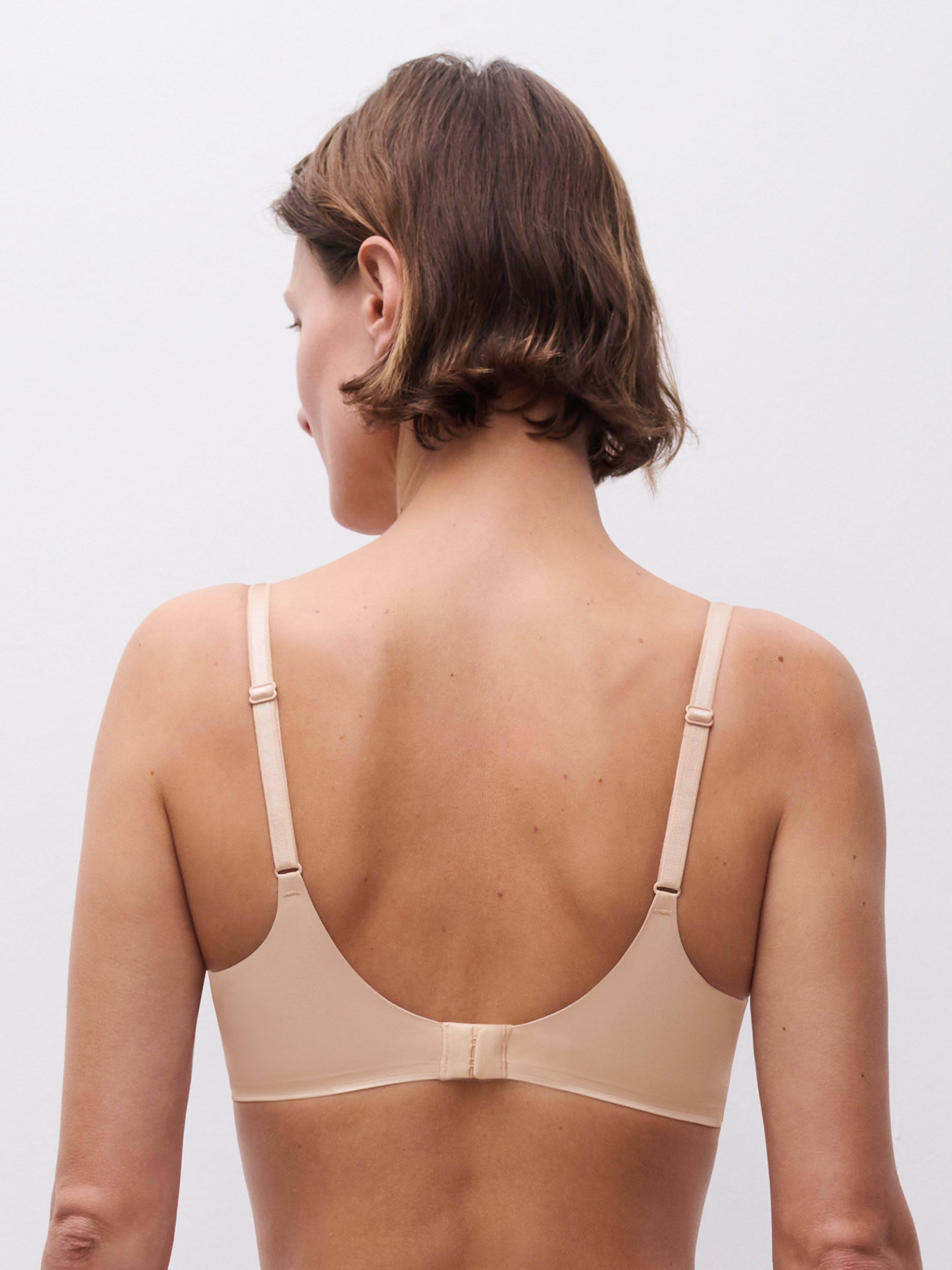 Wireless triangle bra with molded cups CHANTELLE Beige