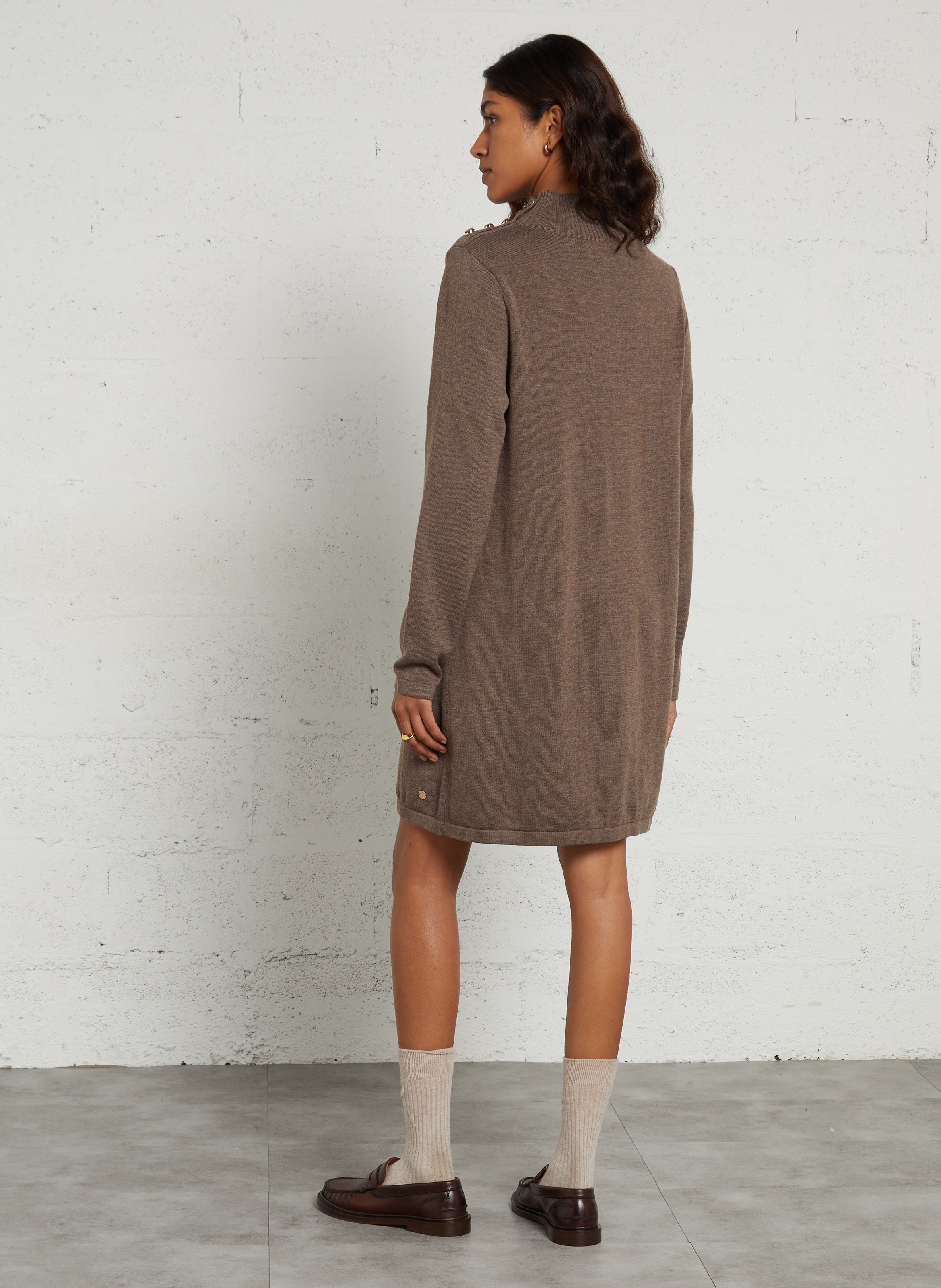 Kurzes Pulloverkleid mit Stehkragen LA PETITE ETOILE Braun
