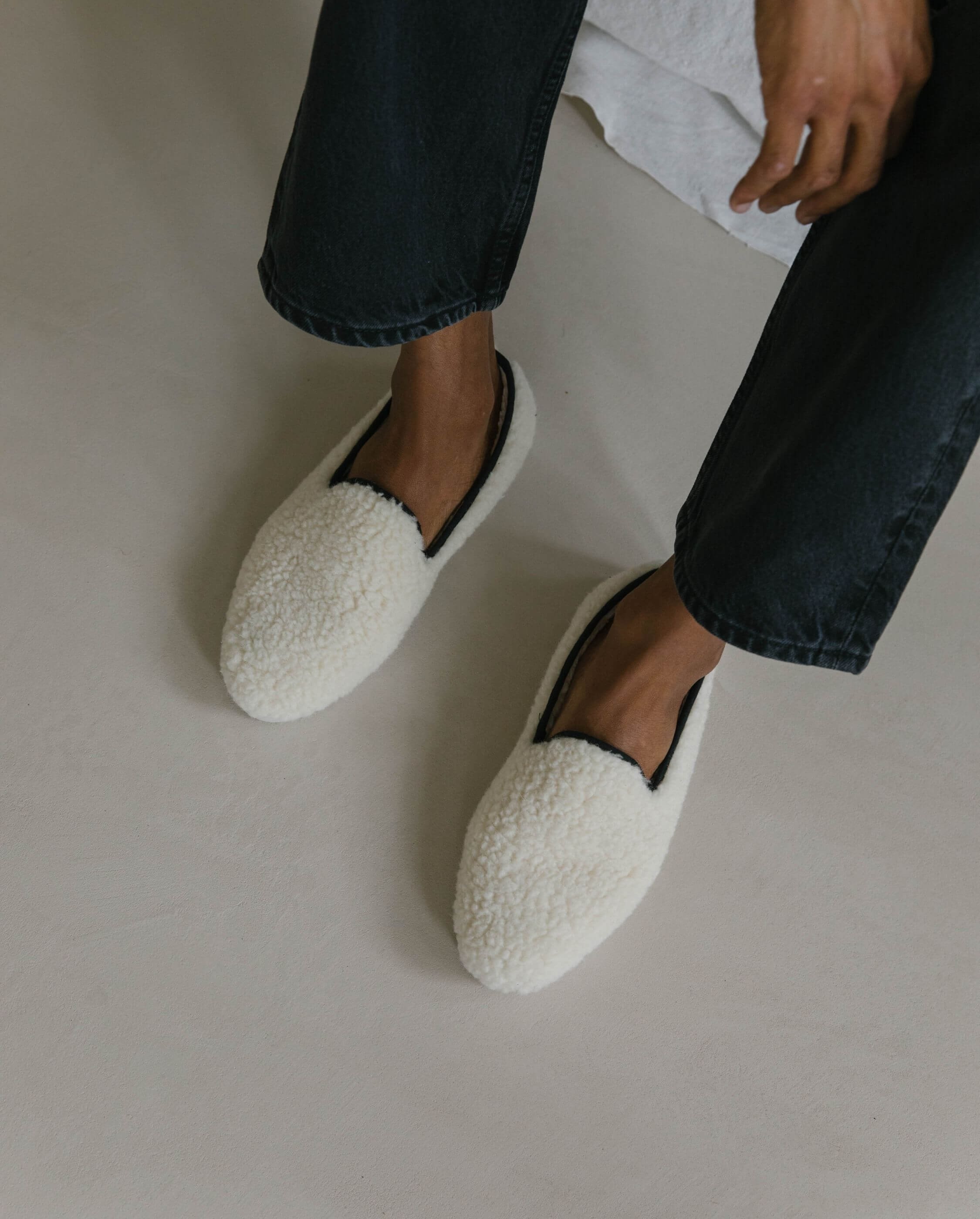 Men's wool bouclé slipper, white black ANGARDE White